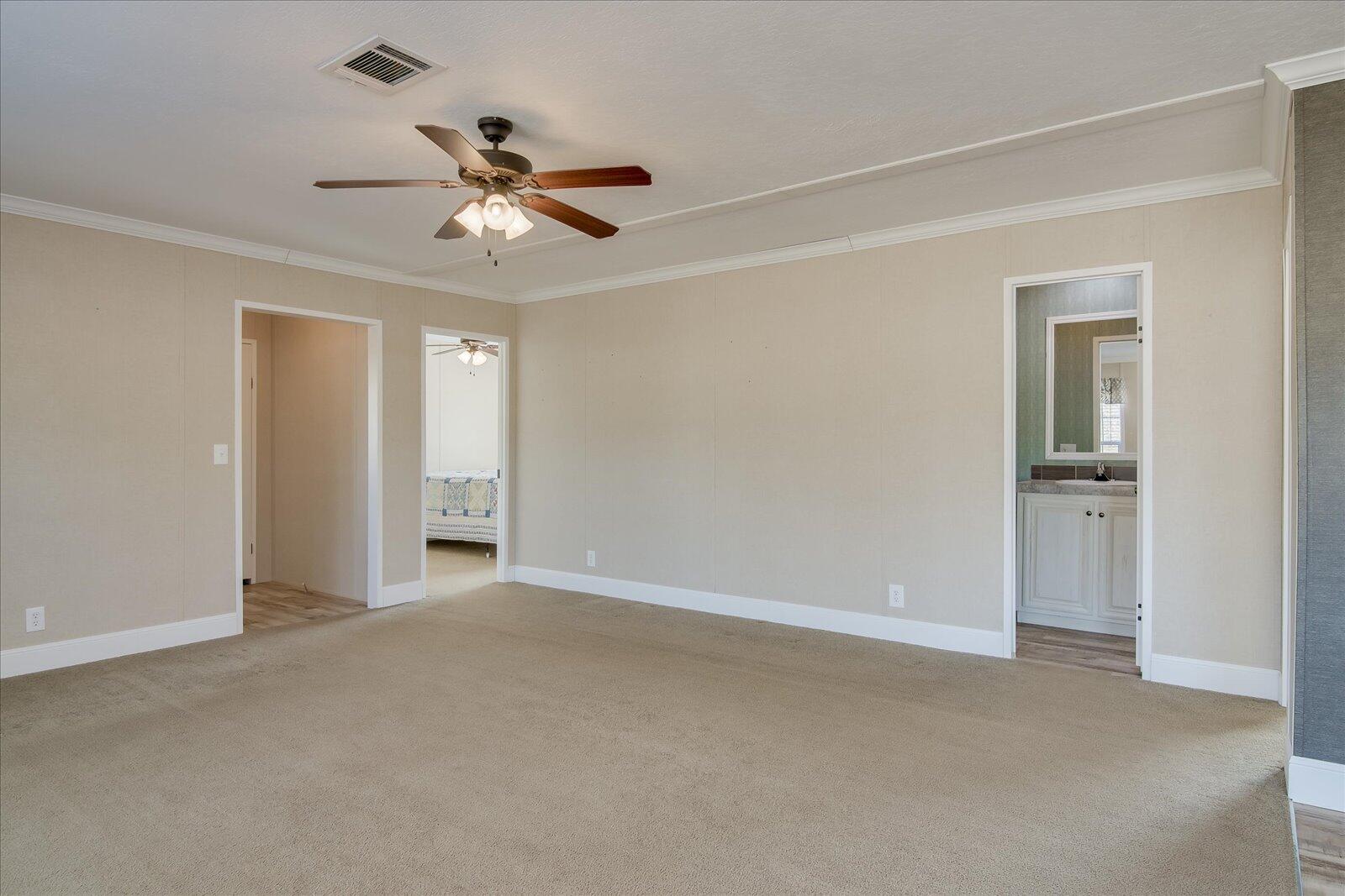 1084 W FOUR POINTS Road