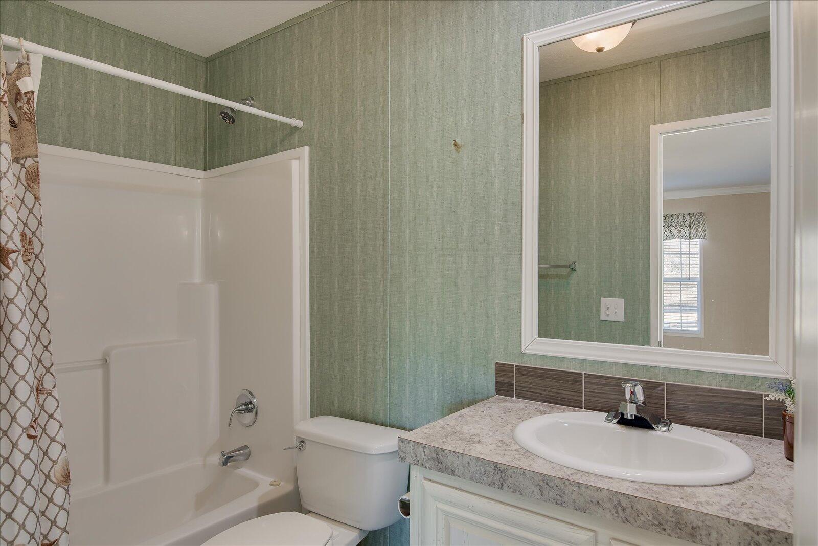 1084 W FOUR POINTS Road