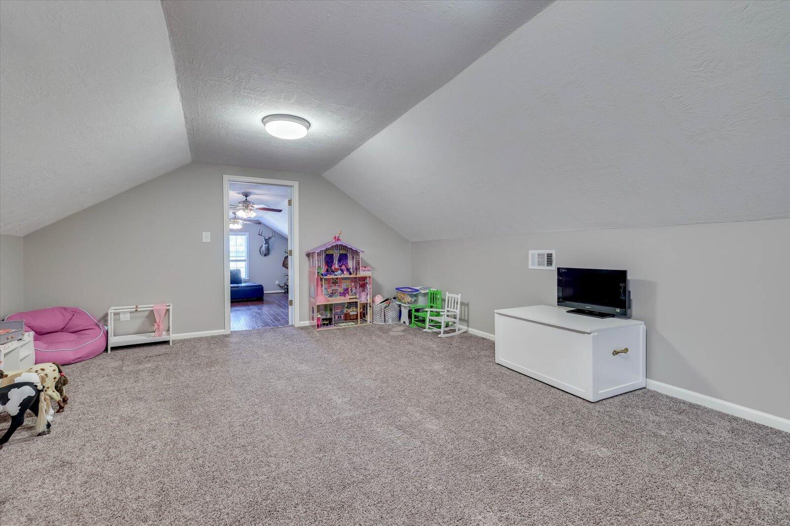 445 GRIFFIN LANDING Road