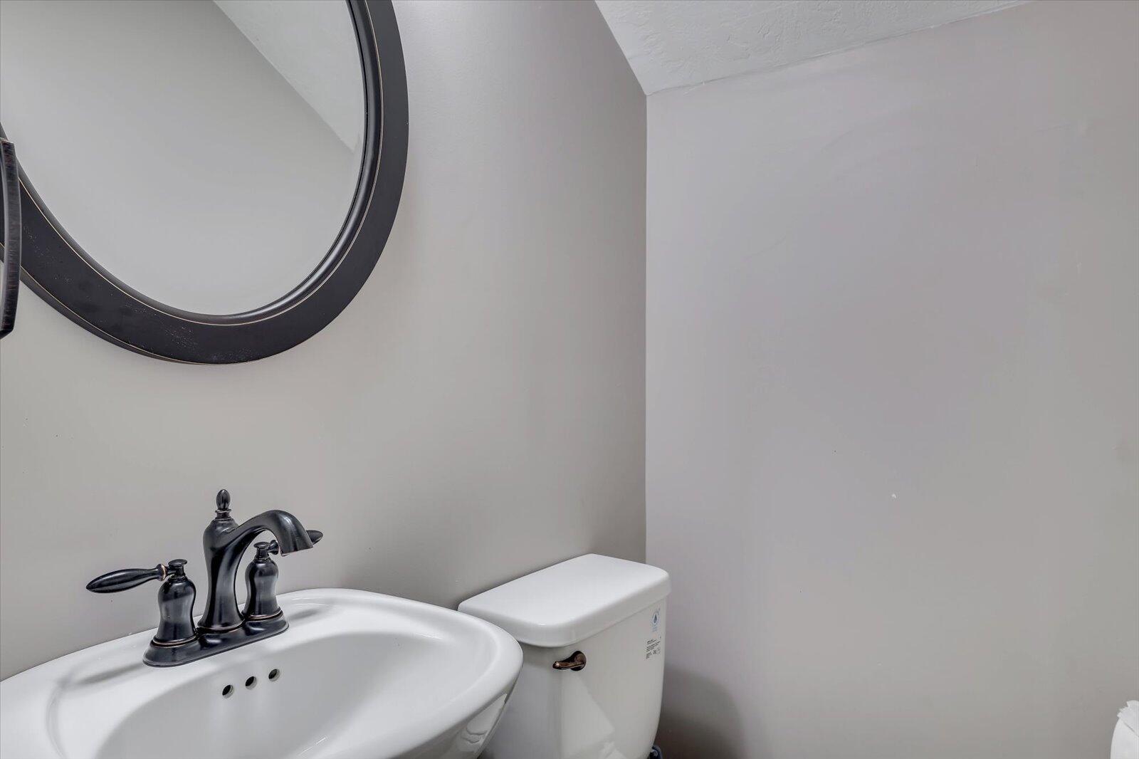 445 GRIFFIN LANDING Road