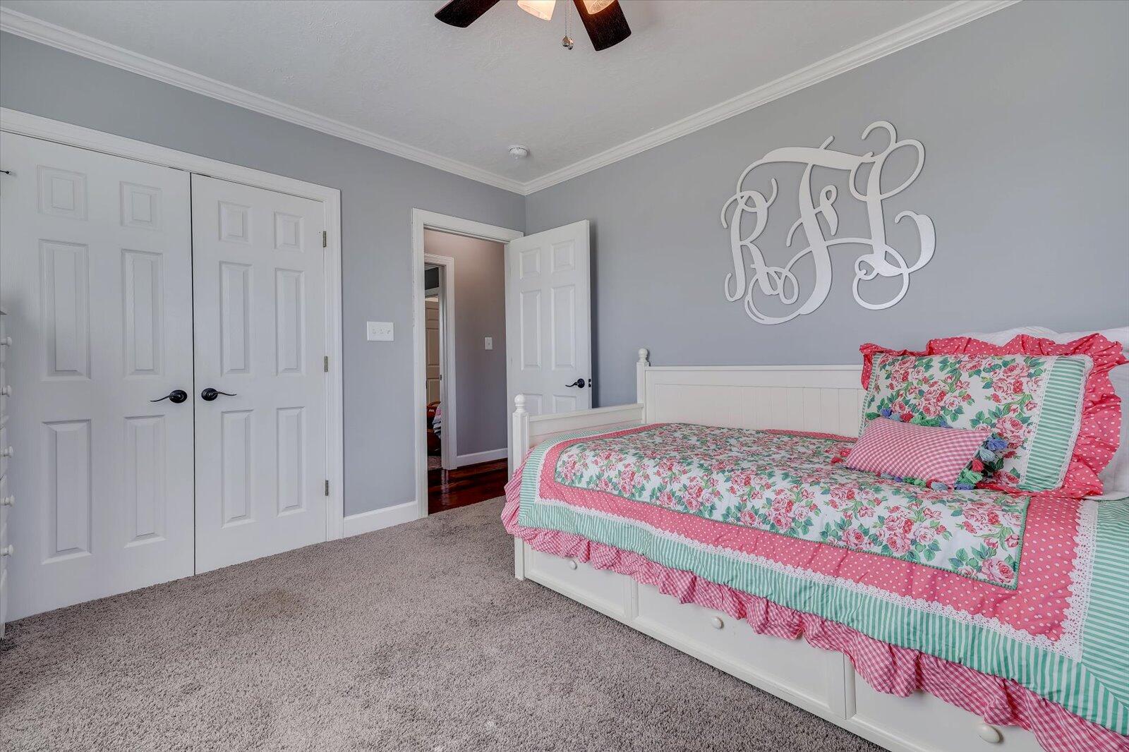 445 GRIFFIN LANDING Road