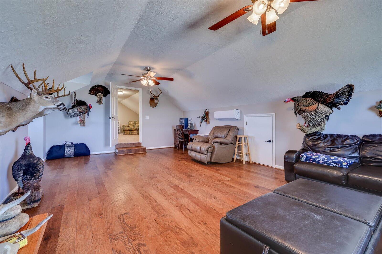 445 GRIFFIN LANDING Road