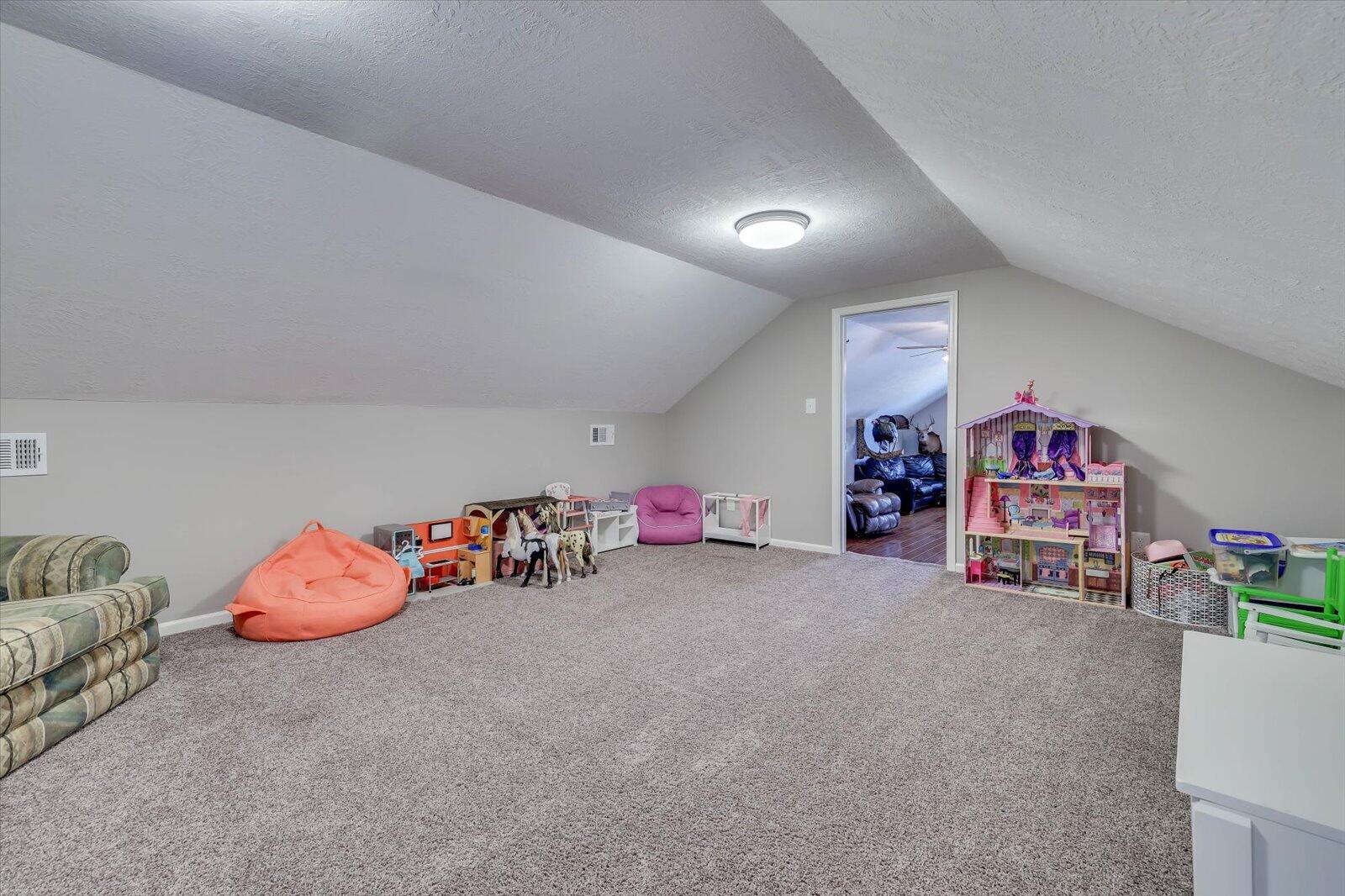 445 GRIFFIN LANDING Road