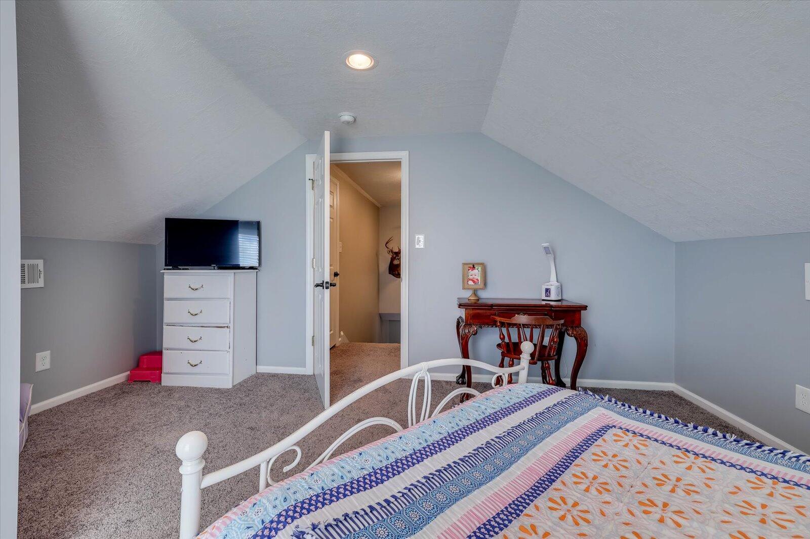 445 GRIFFIN LANDING Road