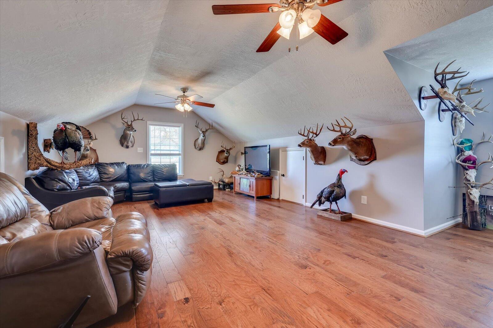 445 GRIFFIN LANDING Road