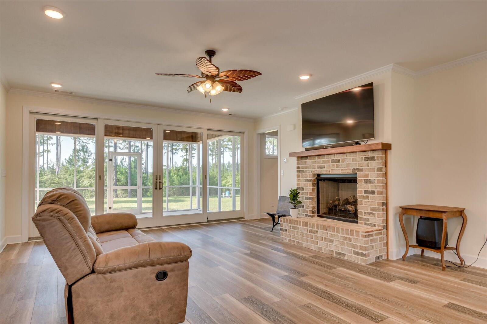 1353 SPREAD OAK Road