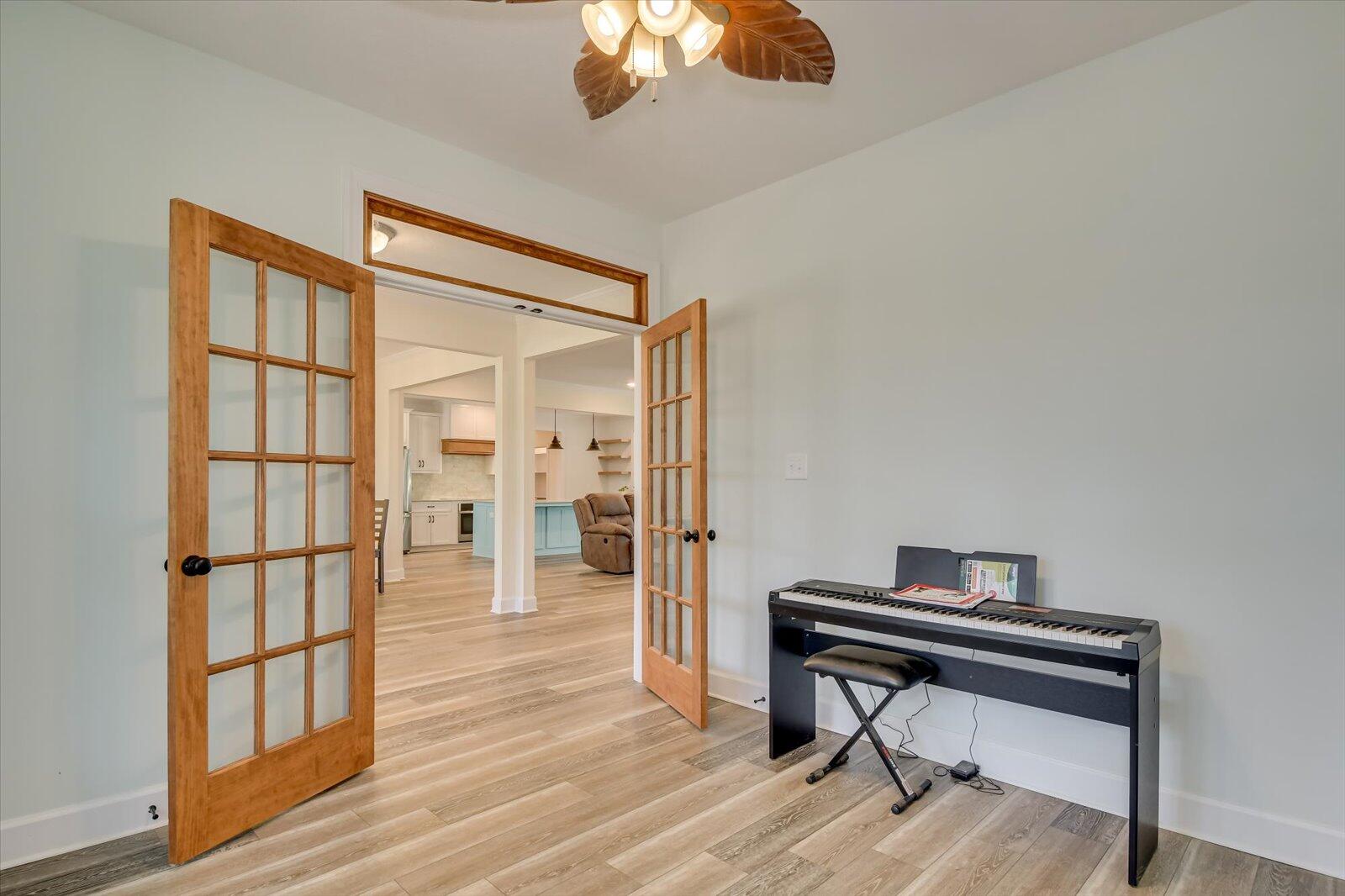 1353 SPREAD OAK Road