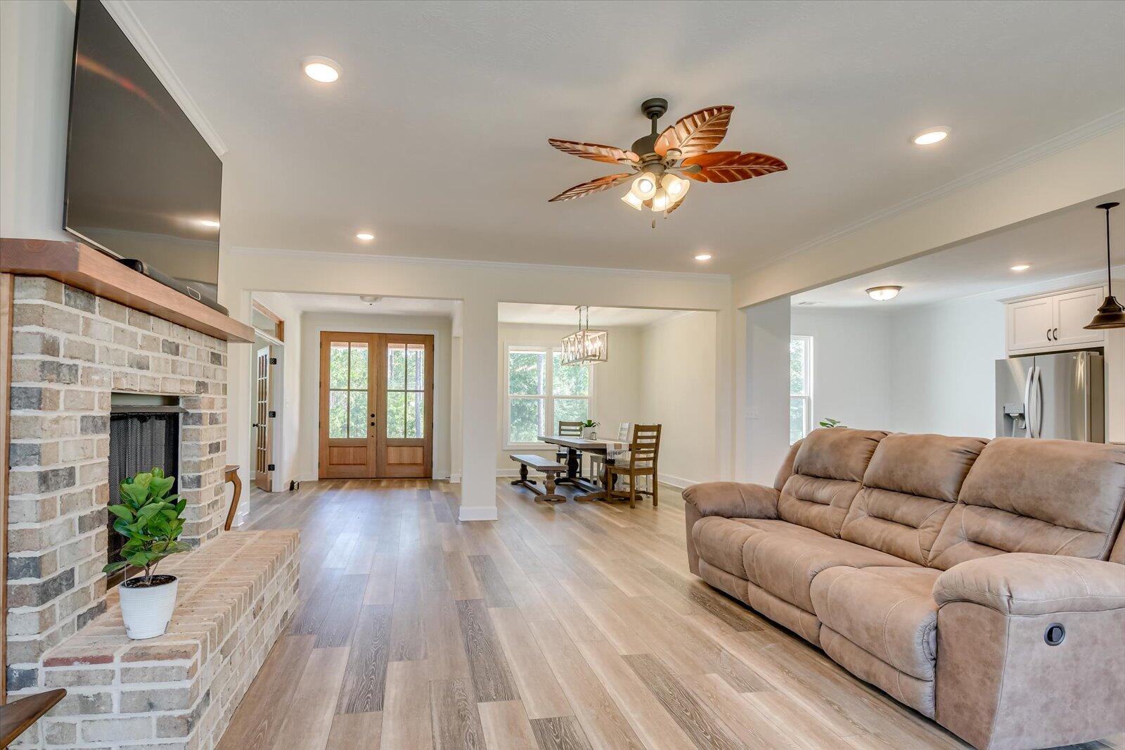 1353 SPREAD OAK Road