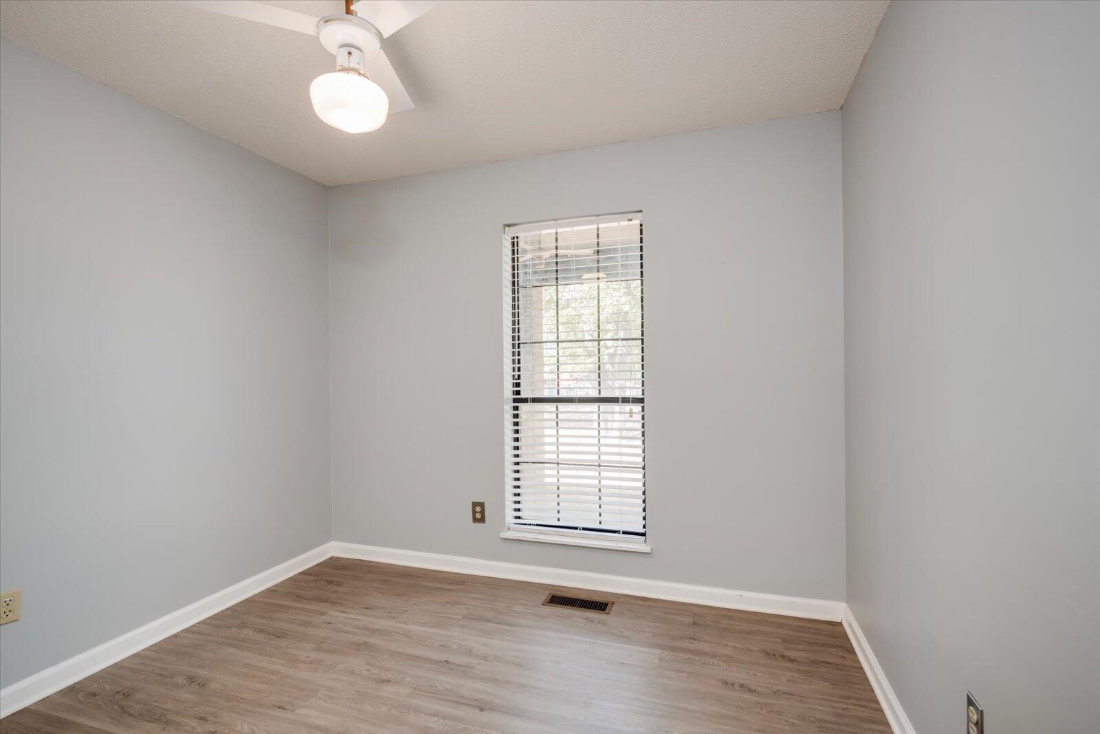 100 TENNIS COURT Circle