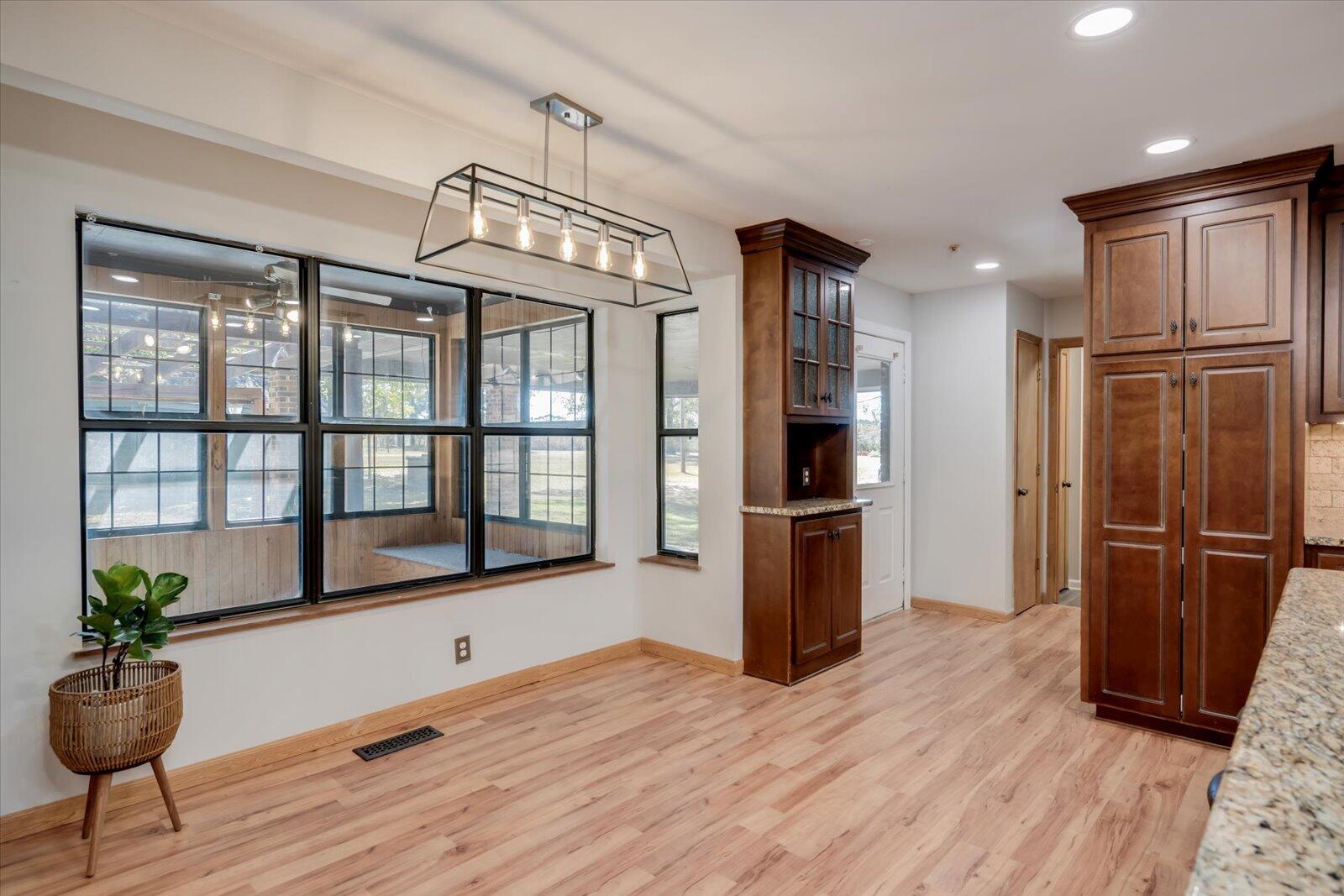 100 TENNIS COURT Circle