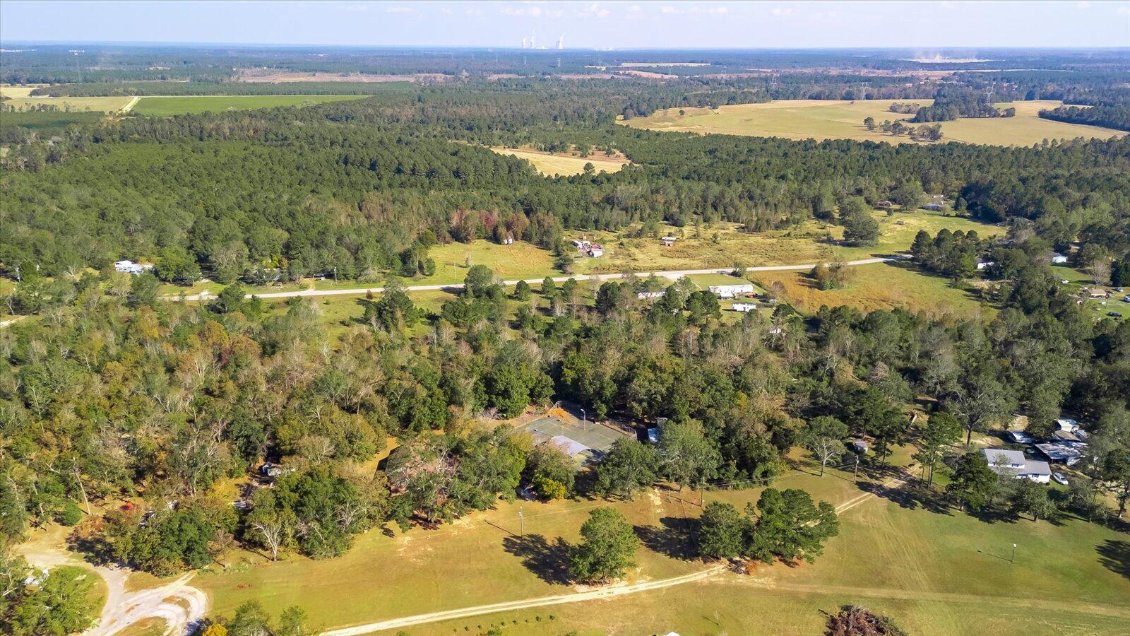 100 TENNIS COURT Circle