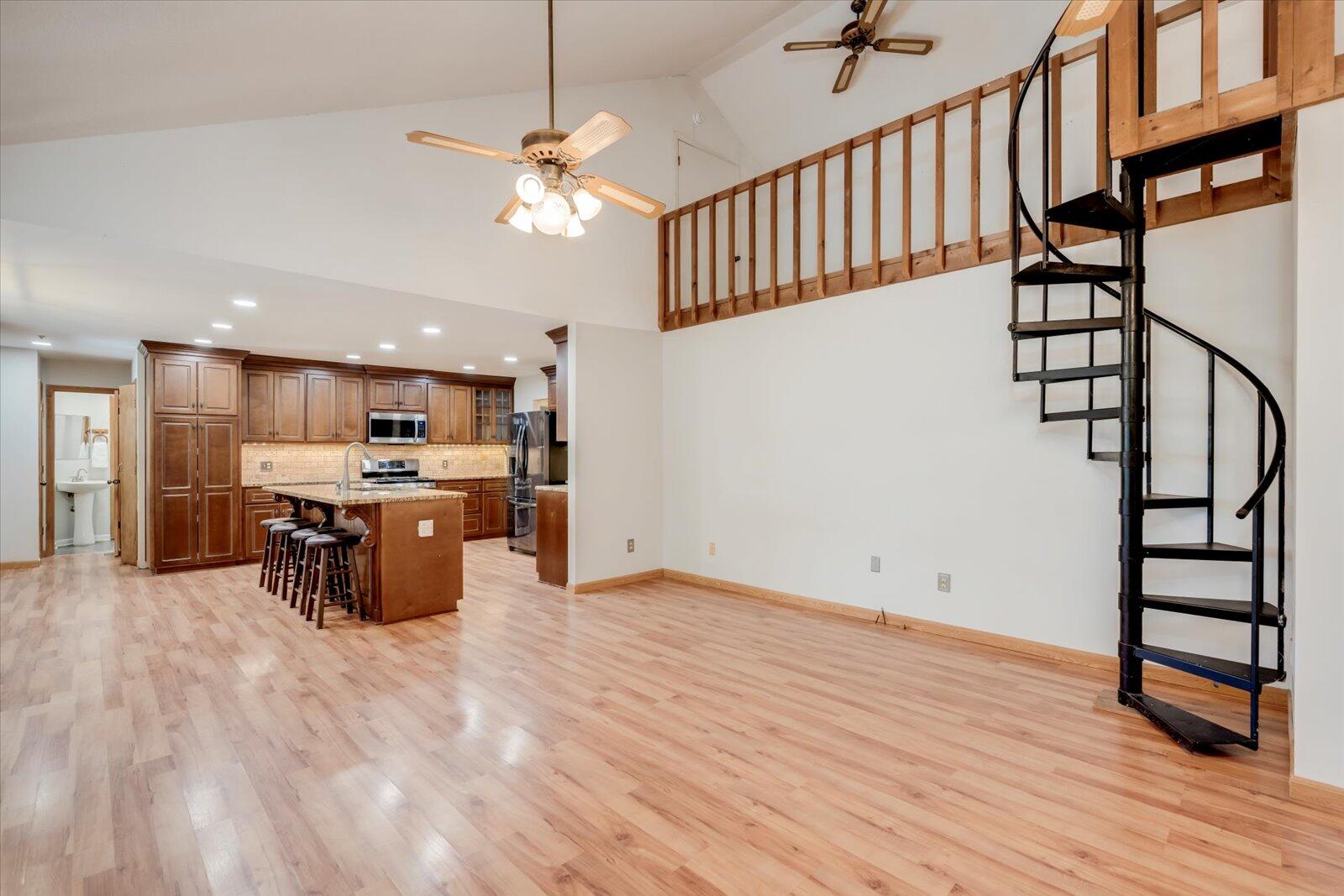 100 TENNIS COURT Circle