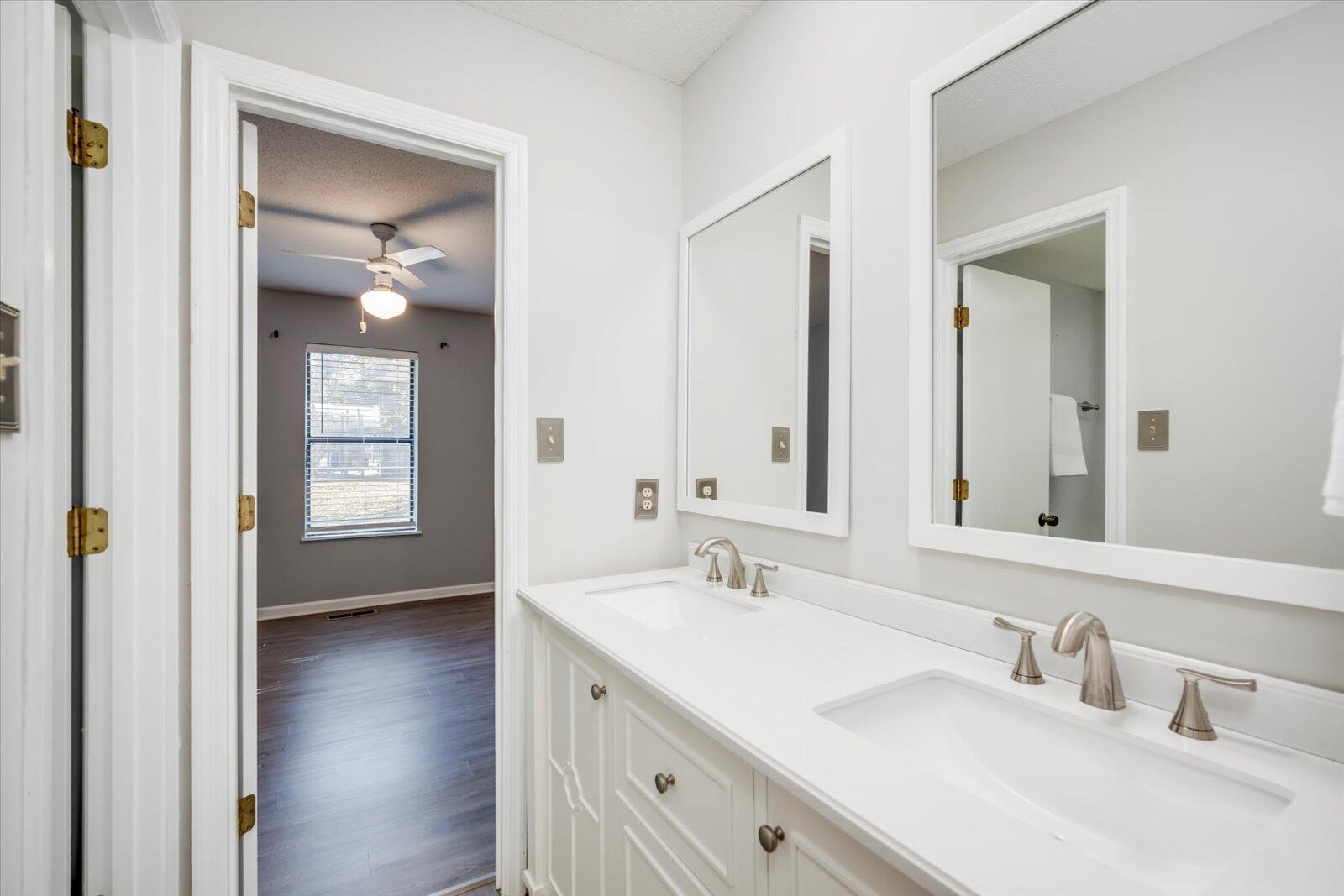 100 TENNIS COURT Circle