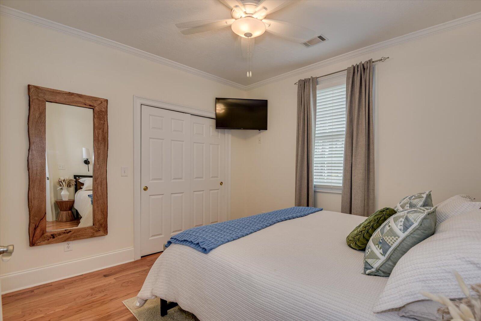 218 CRESTRIDGE Drive