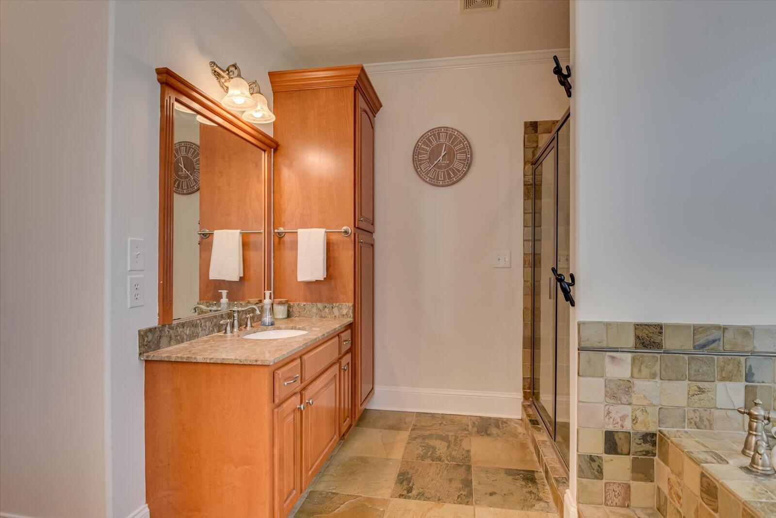 218 CRESTRIDGE Drive