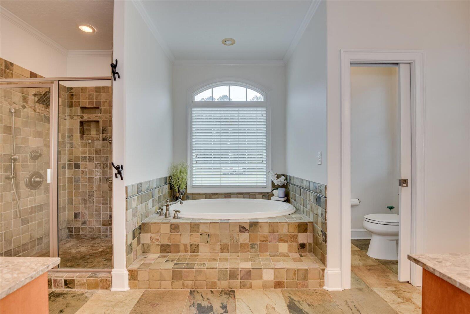 218 CRESTRIDGE Drive