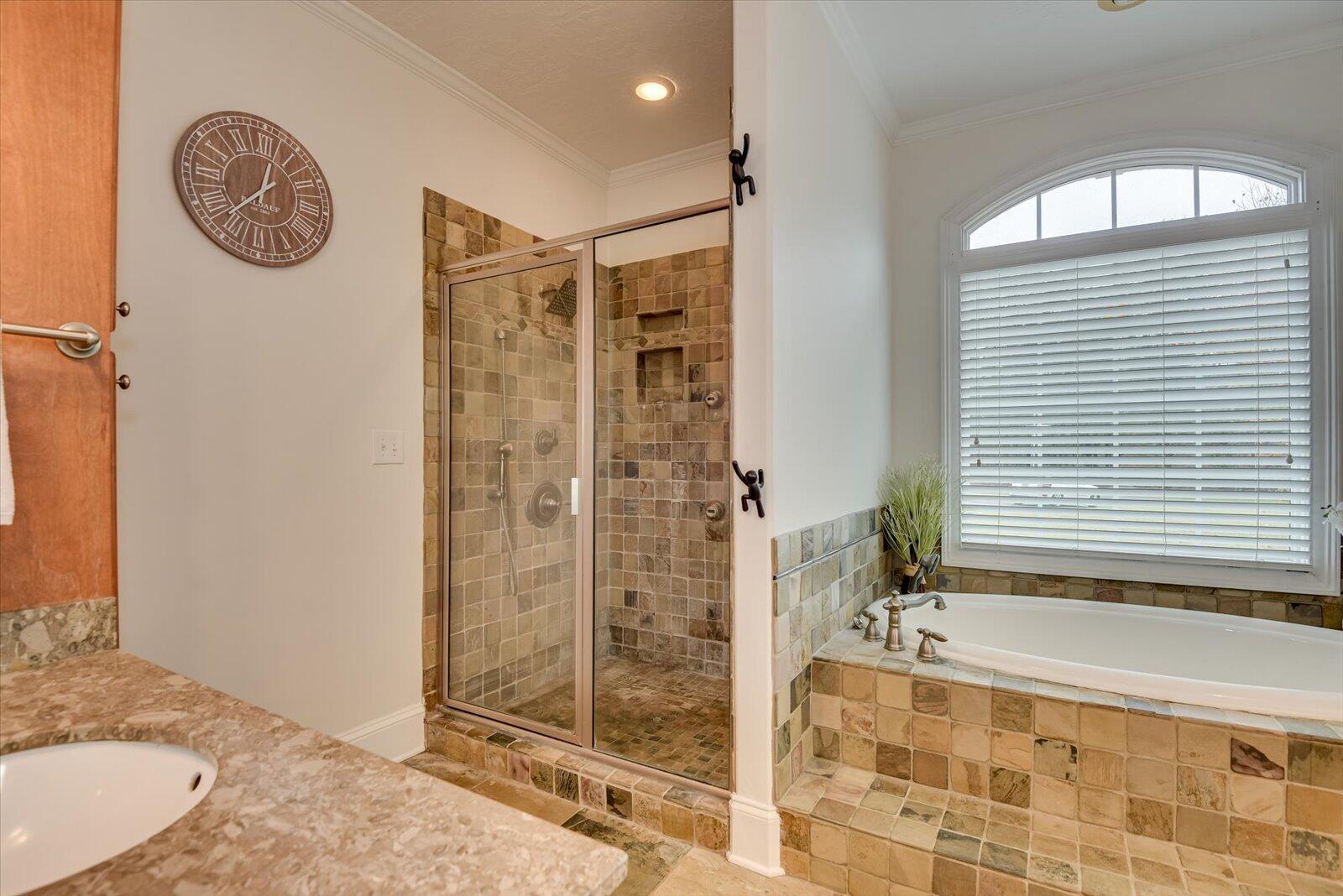 218 CRESTRIDGE Drive