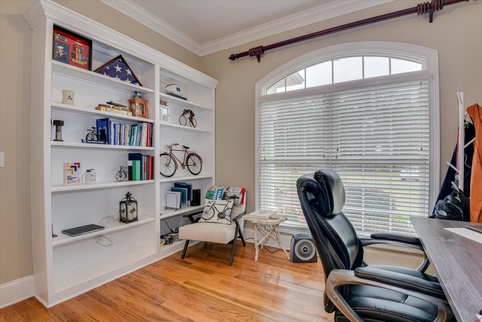 218 CRESTRIDGE Drive