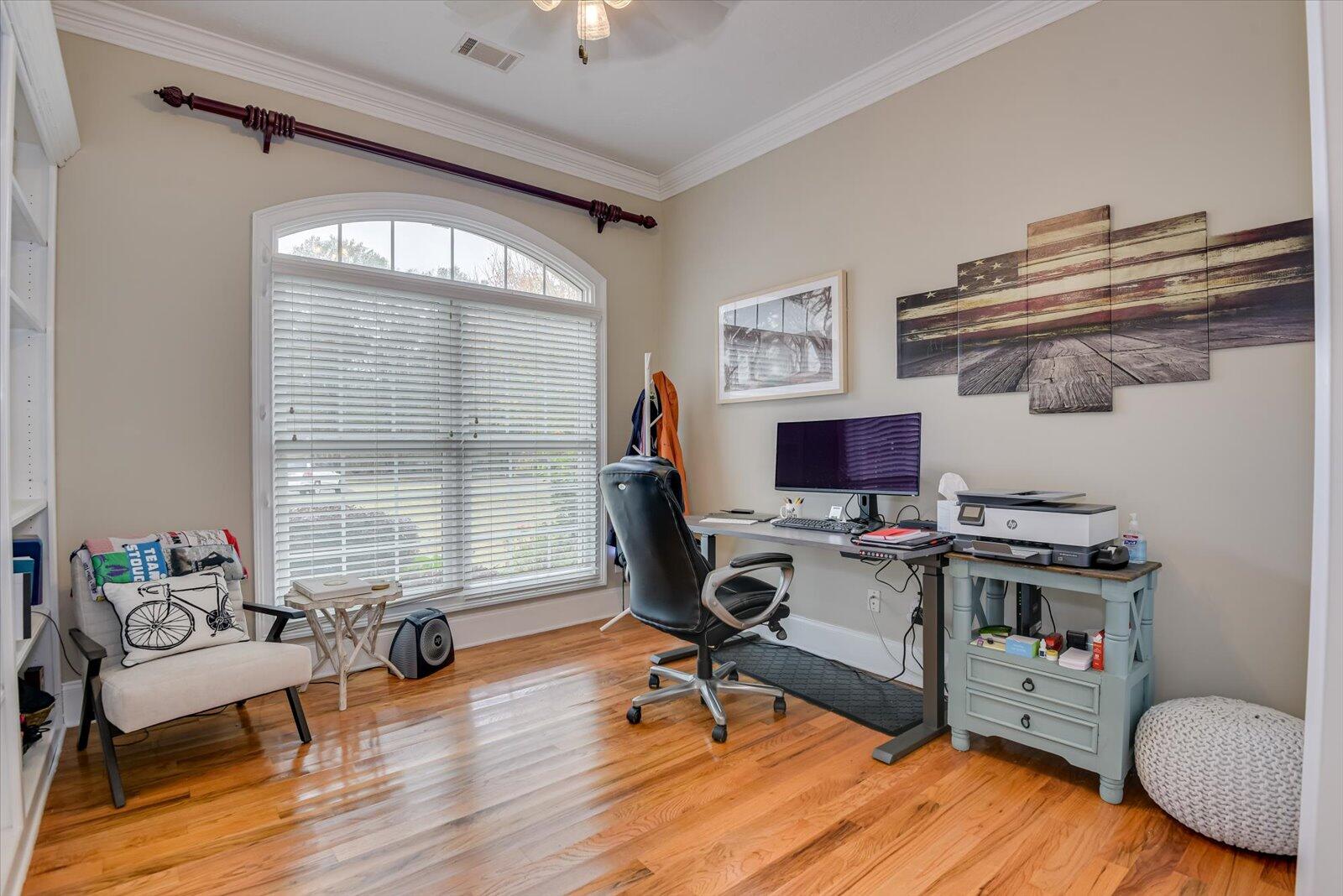 218 CRESTRIDGE Drive