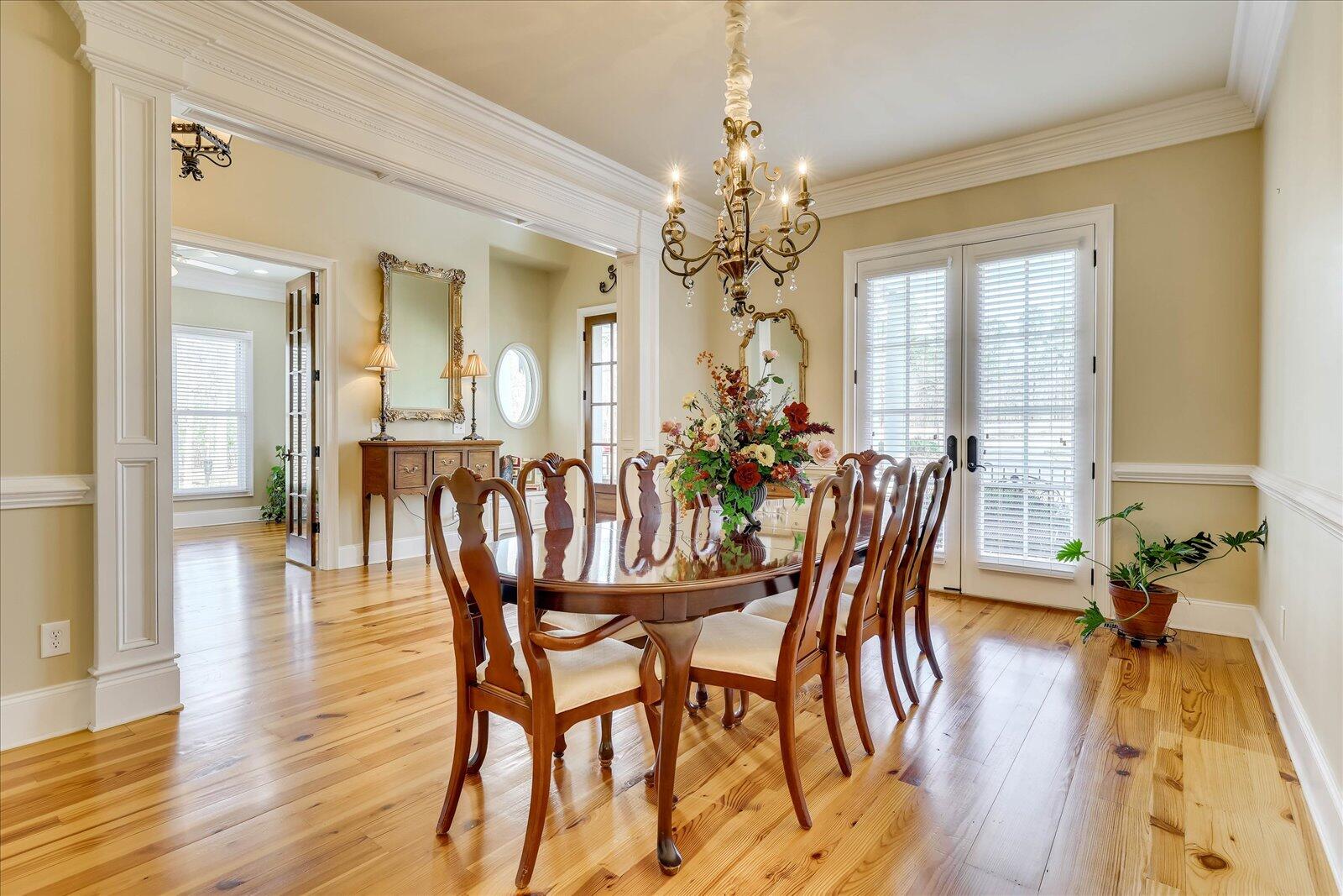 250 CRESTRIDGE Drive