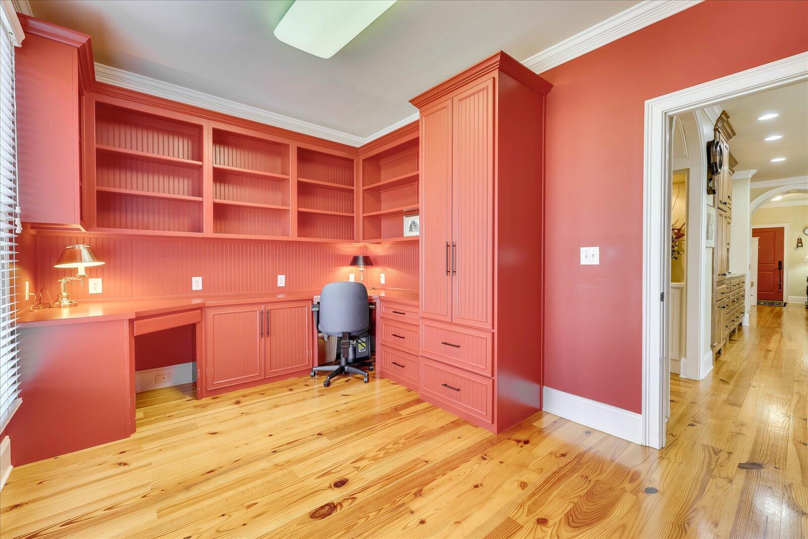 250 CRESTRIDGE Drive