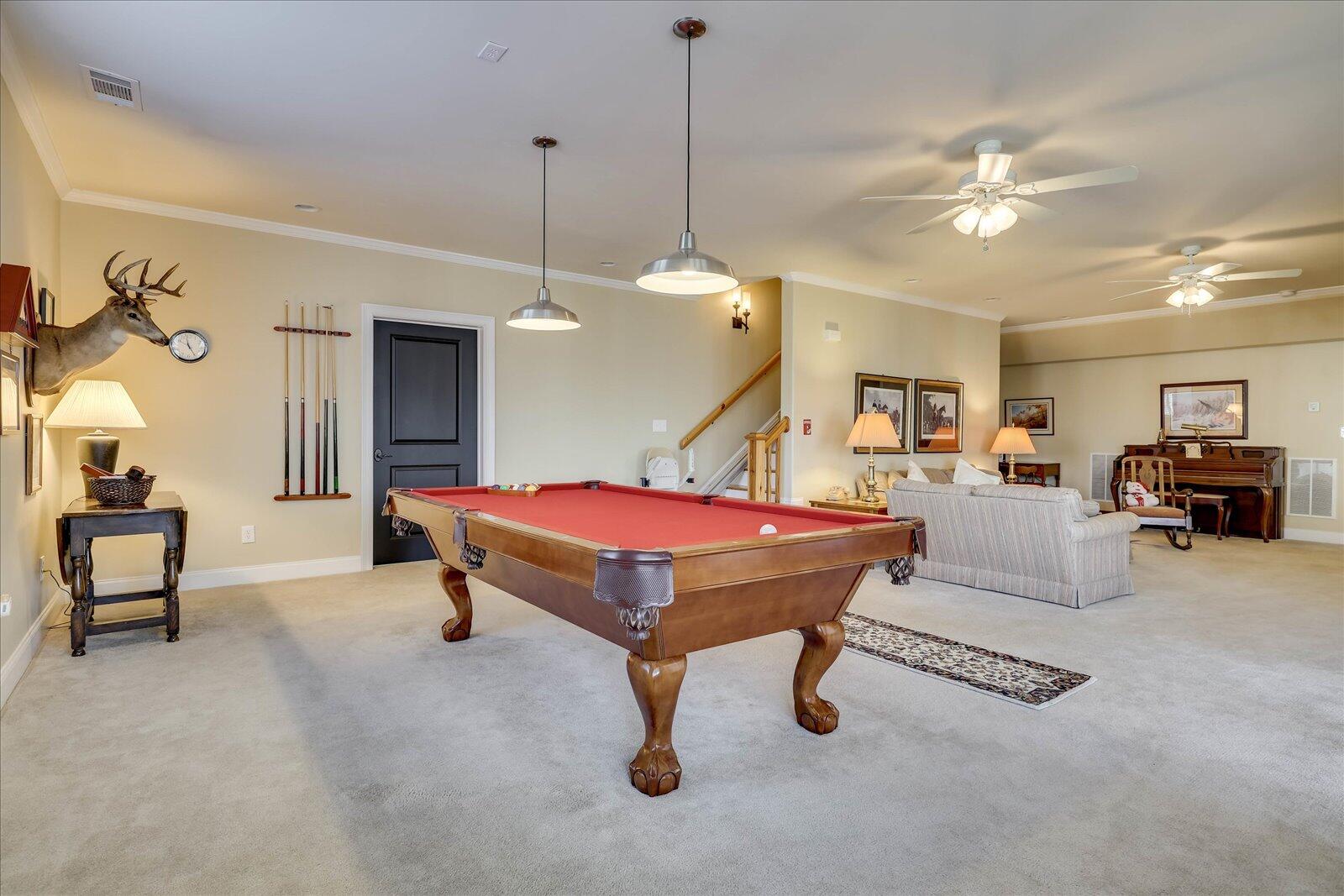 250 CRESTRIDGE Drive