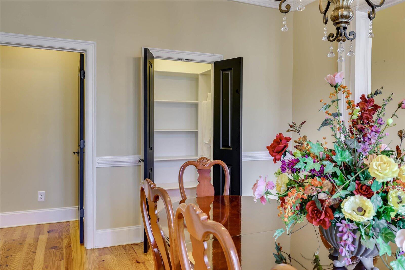 250 CRESTRIDGE Drive