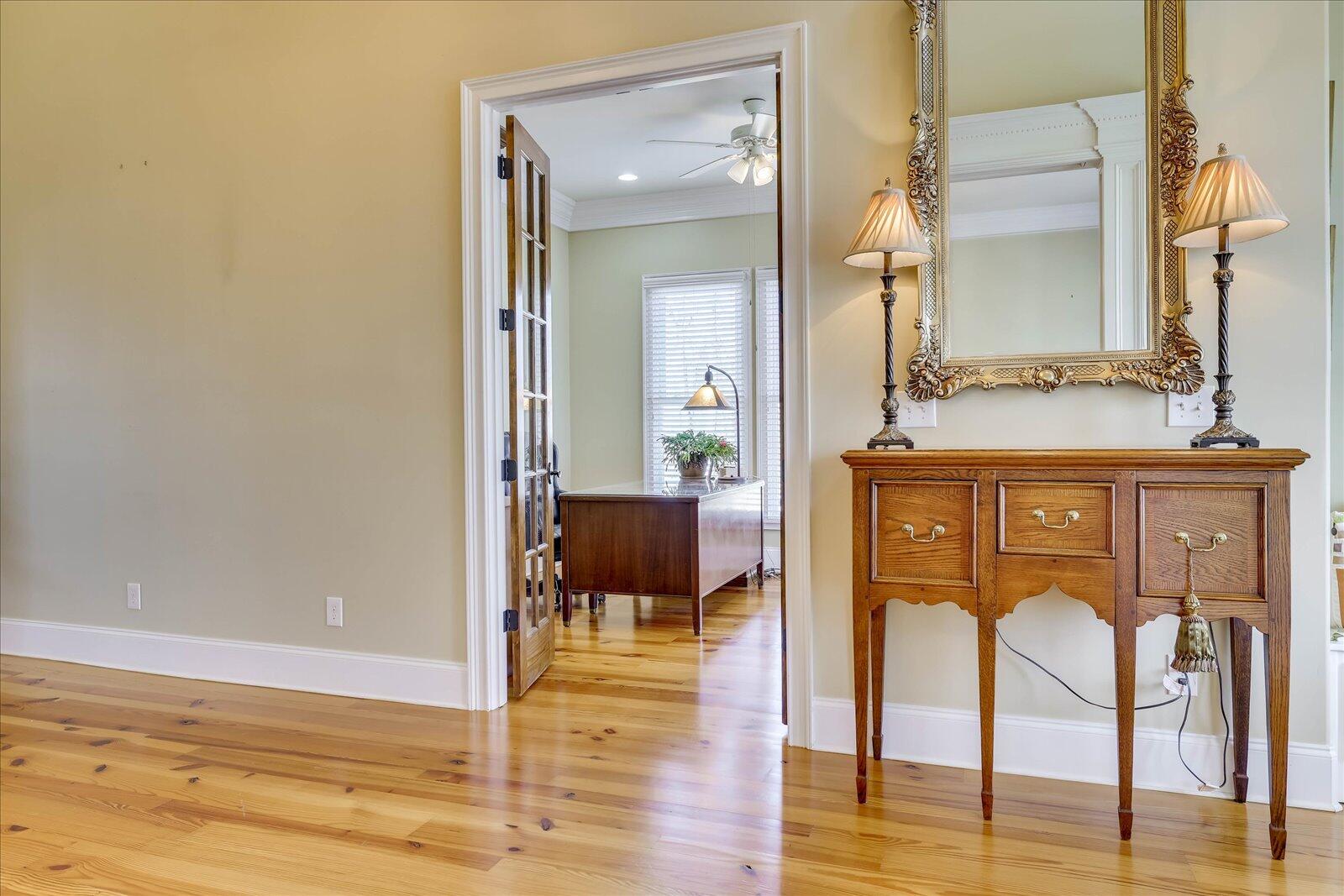 250 CRESTRIDGE Drive