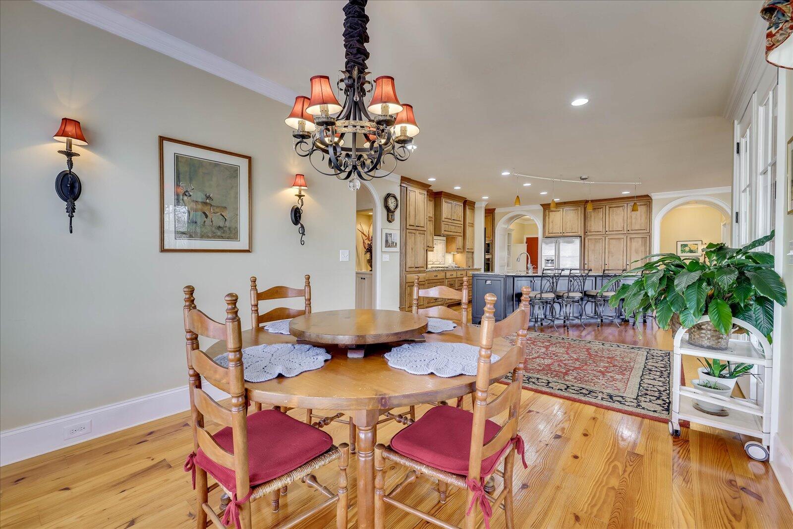 250 CRESTRIDGE Drive