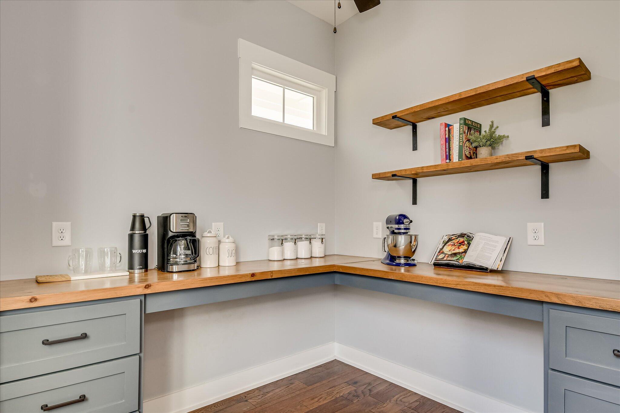 1403 SPREAD OAK Road