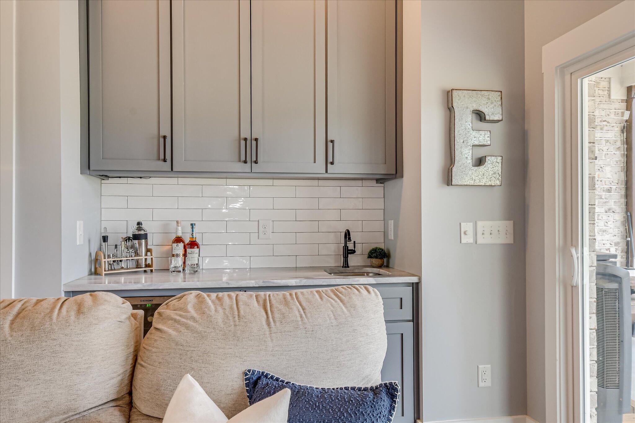 1403 SPREAD OAK Road