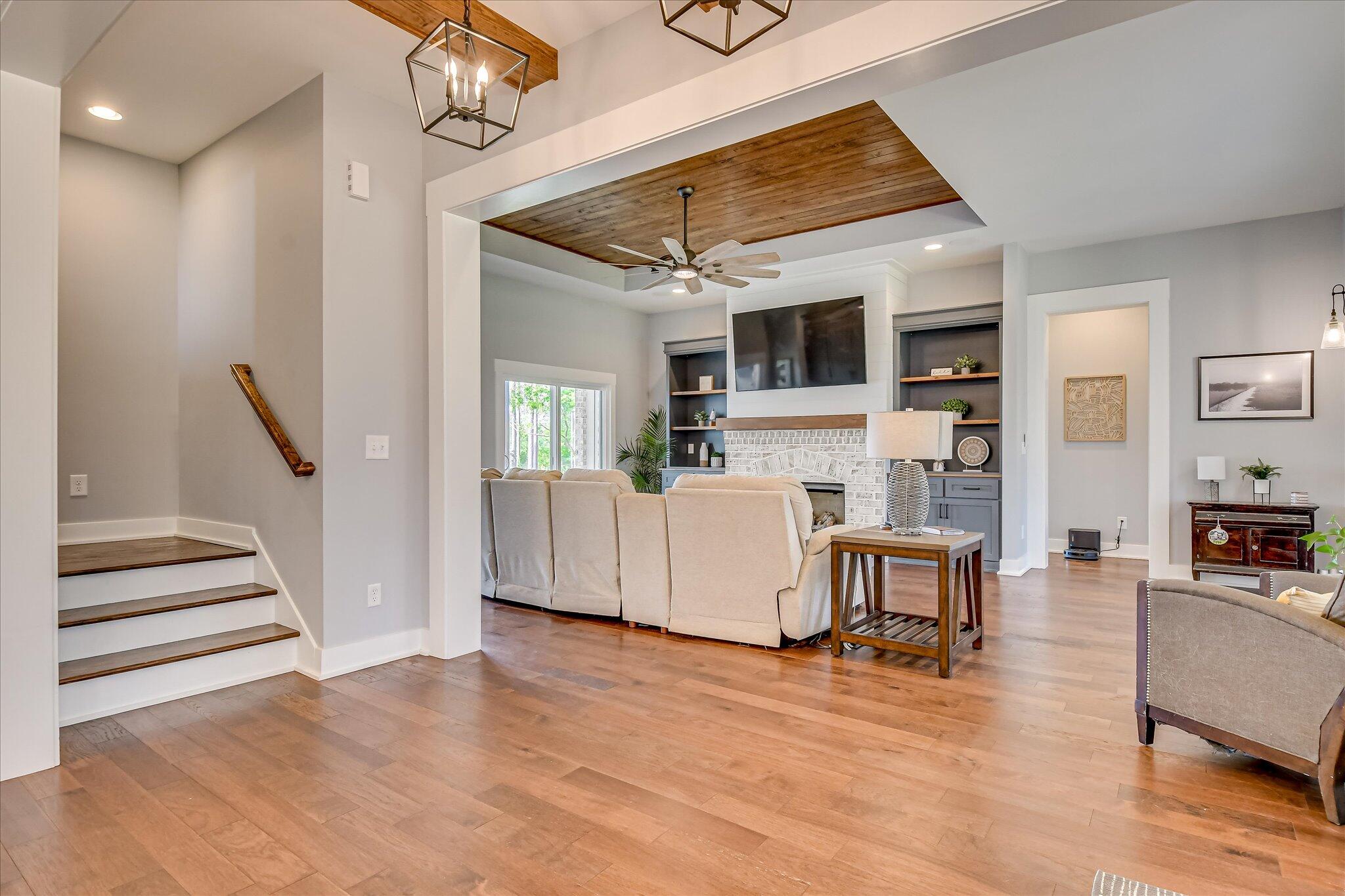 1403 SPREAD OAK Road