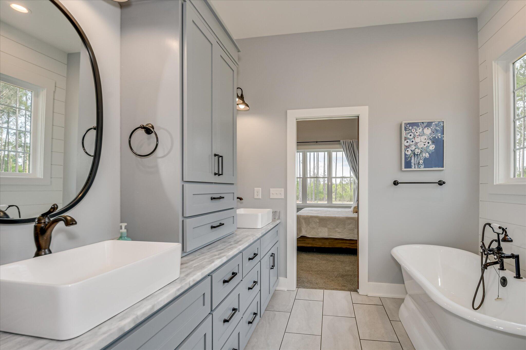 1403 SPREAD OAK Road