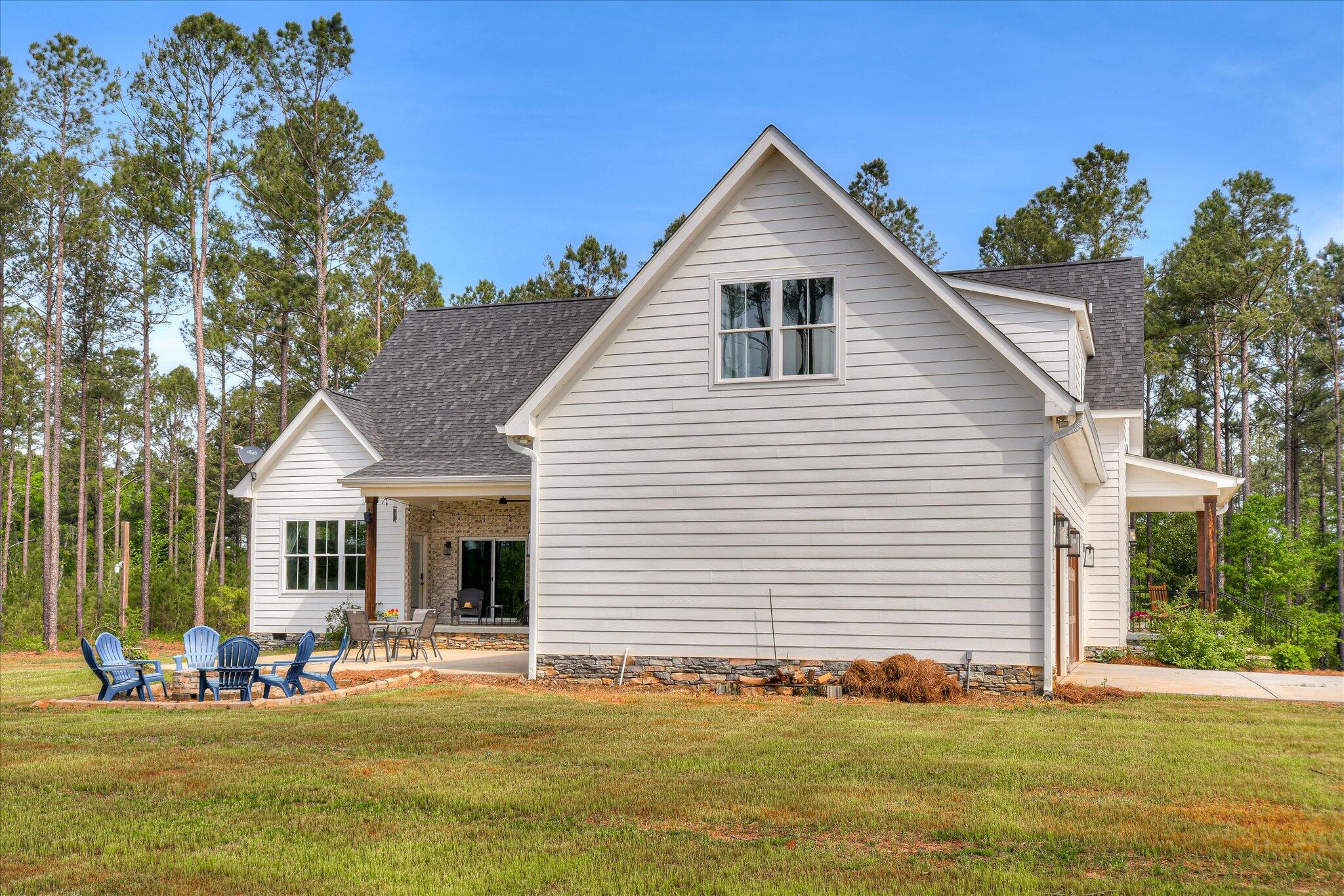 1403 SPREAD OAK Road