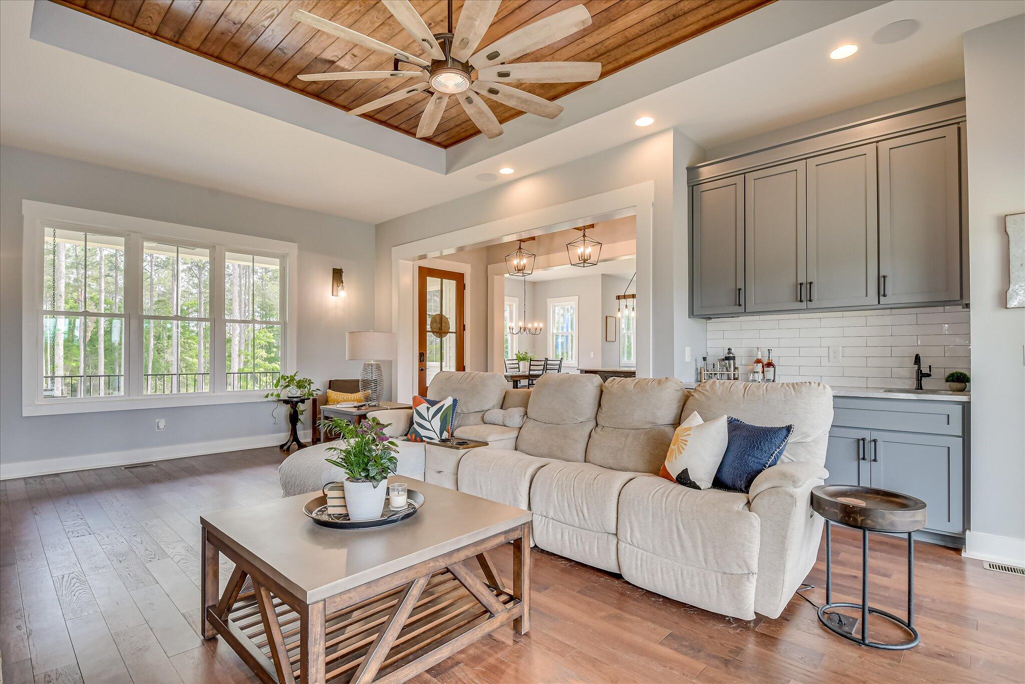 1403 SPREAD OAK Road