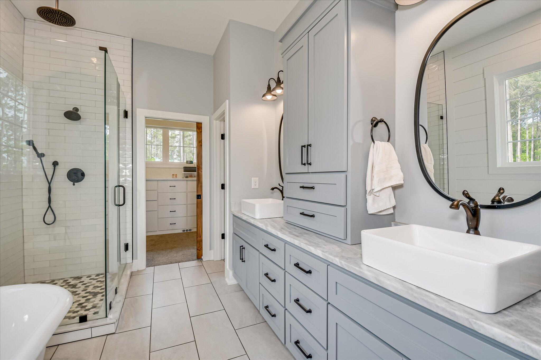 1403 SPREAD OAK Road