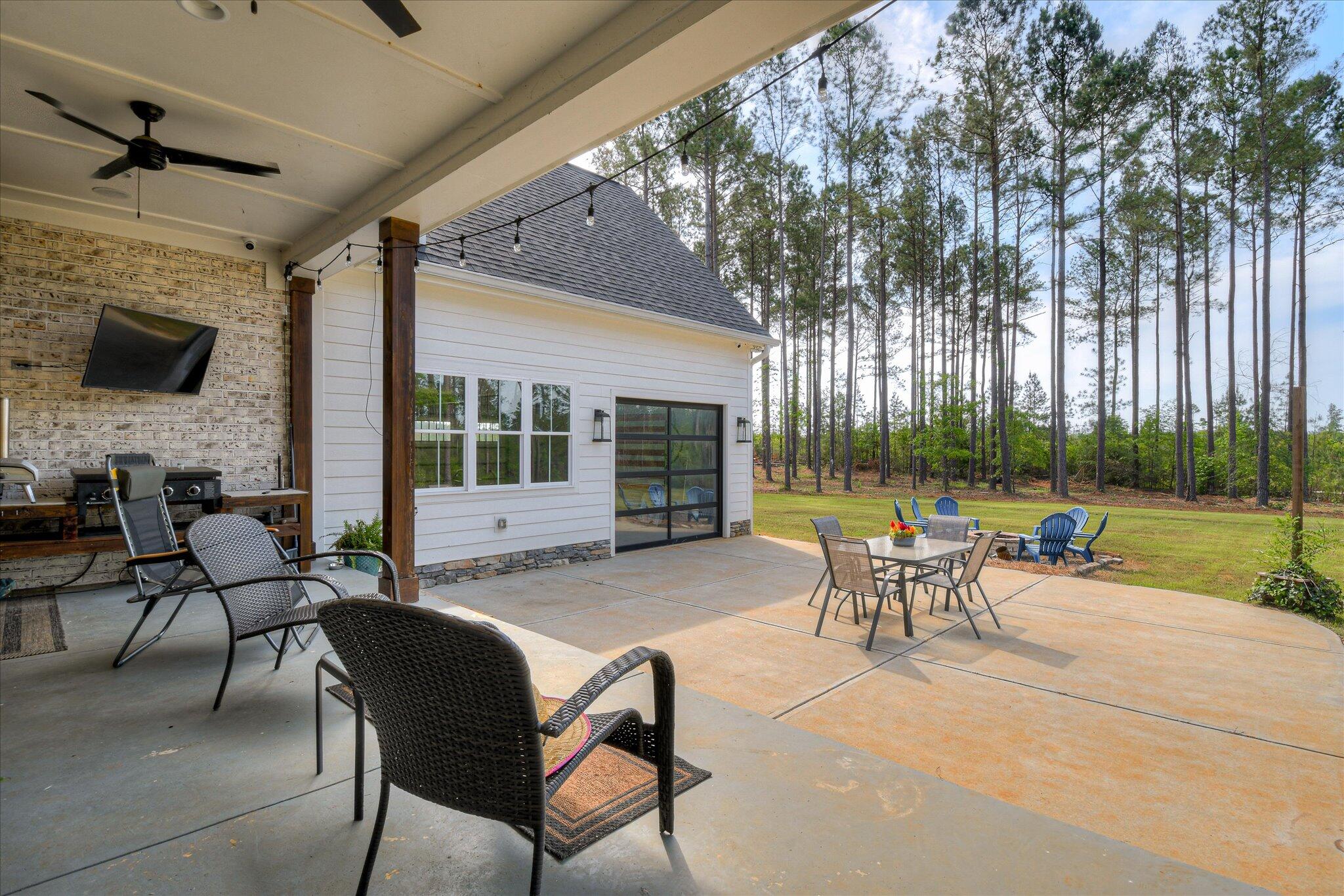 1403 SPREAD OAK Road