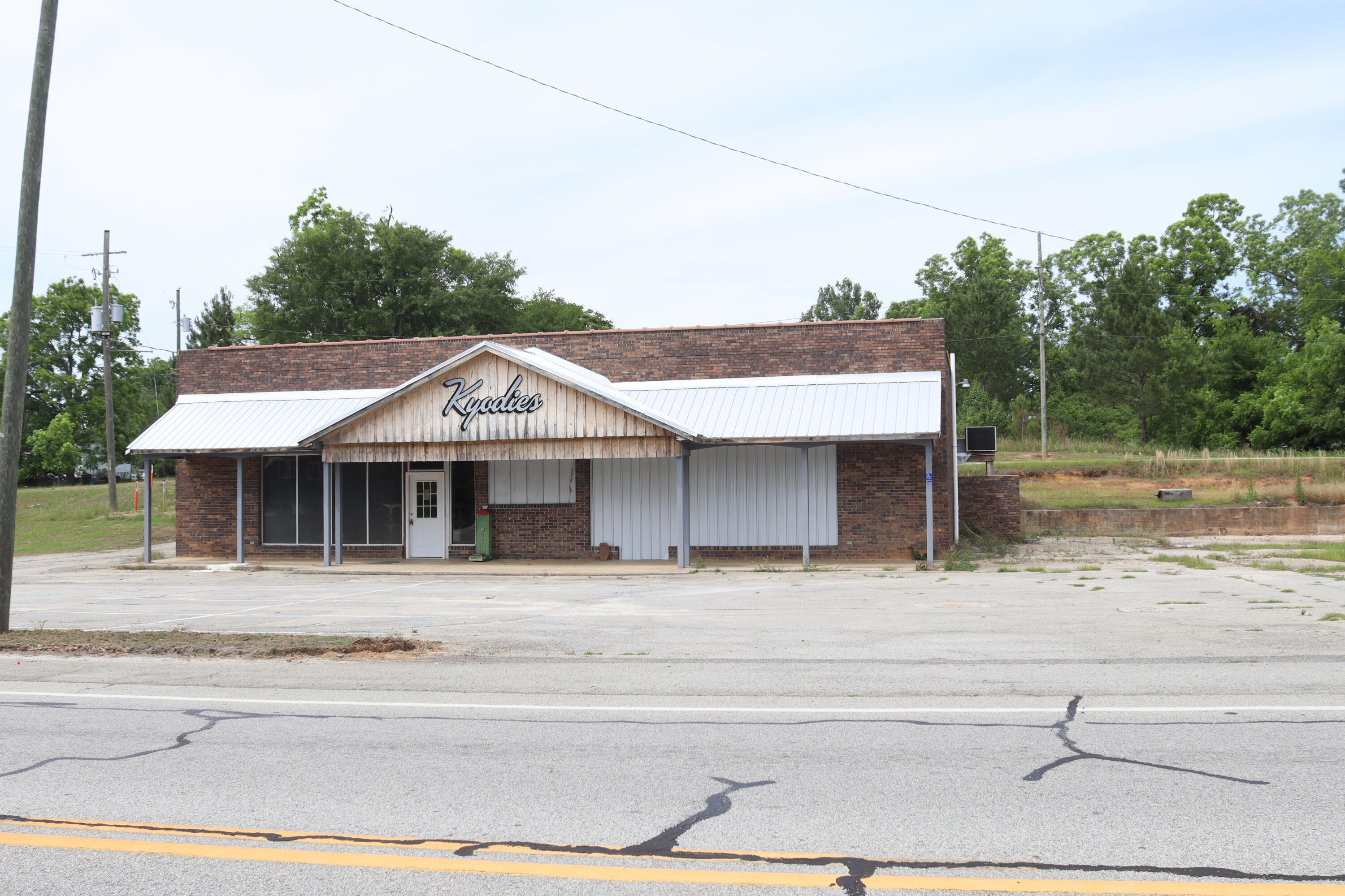 919 Charles Perry Avenue