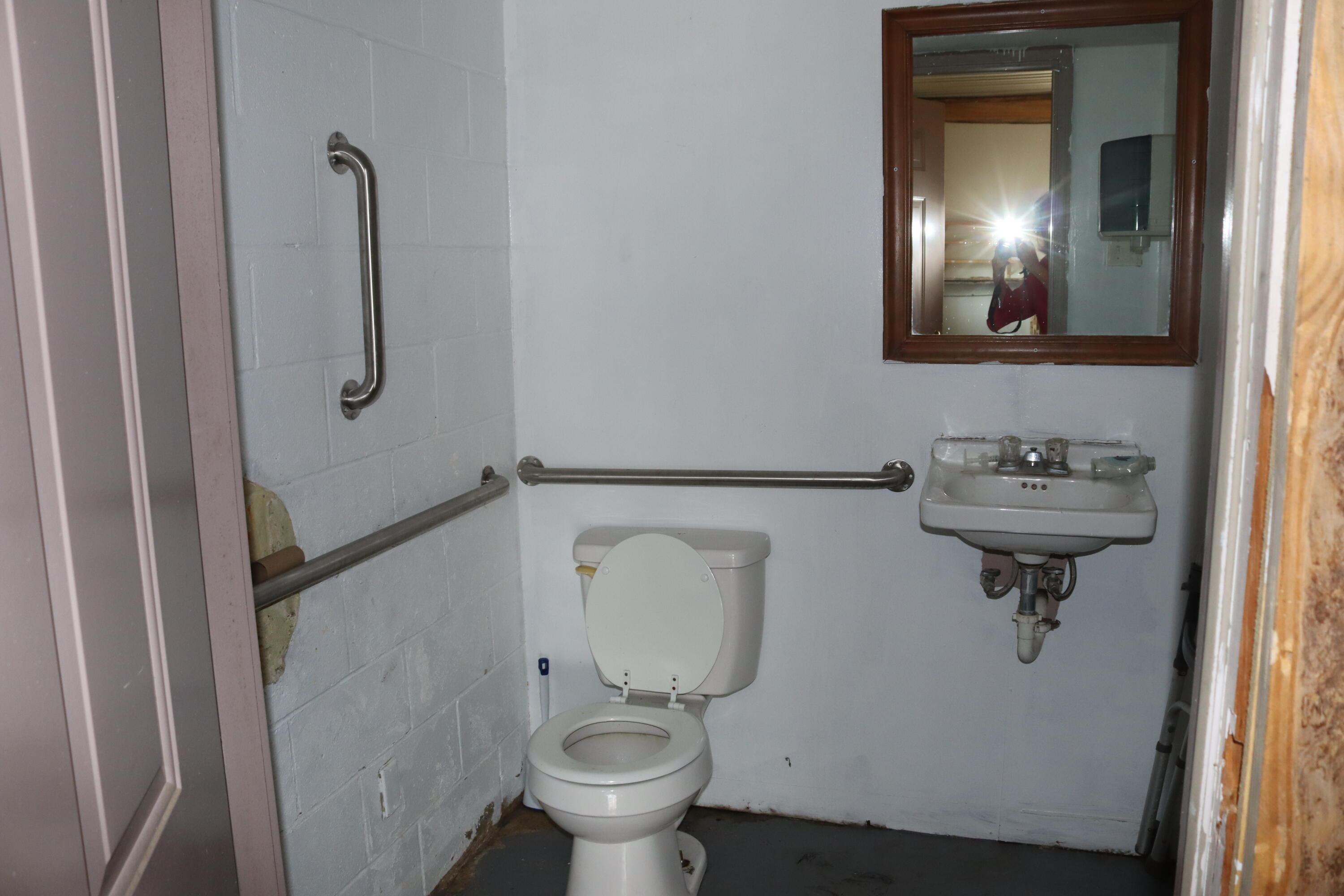 919 Charles Perry Avenue