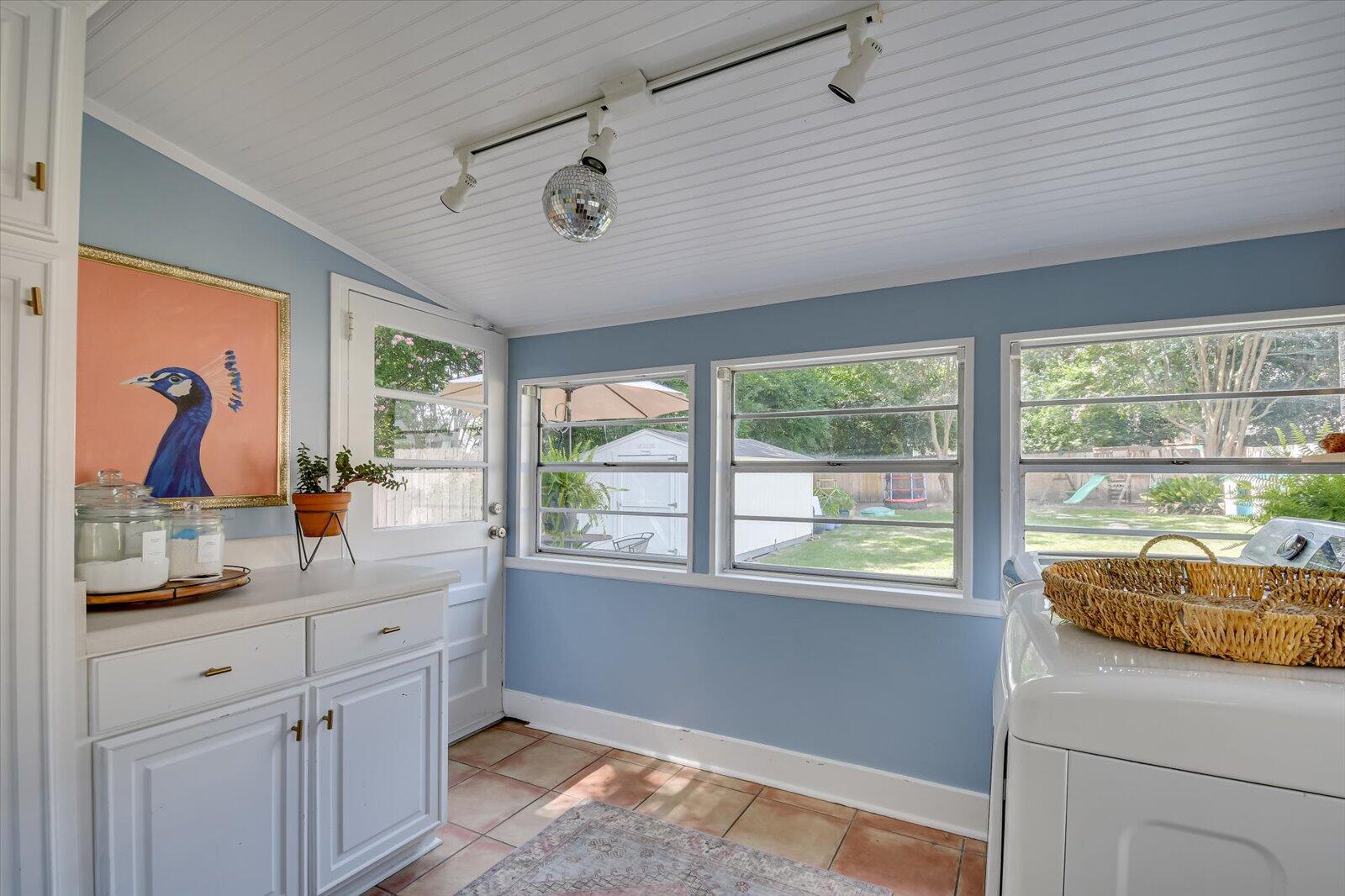 1958 McDowell Street