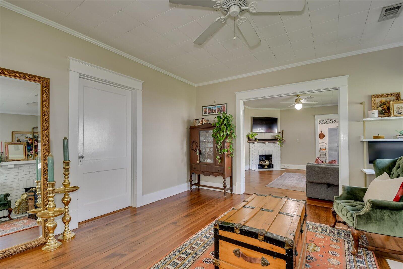 1958 McDowell Street