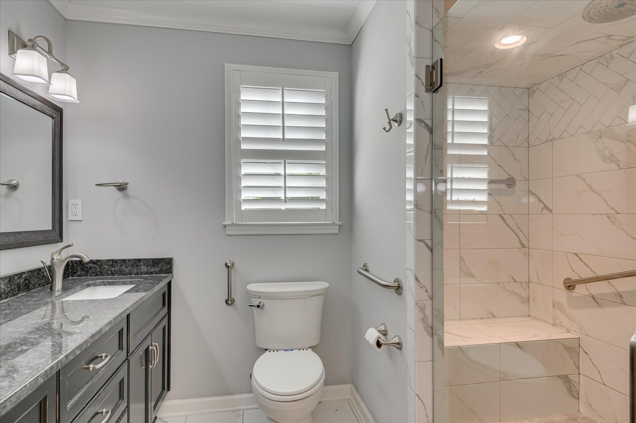 212 Oak Lane, Waynesboro