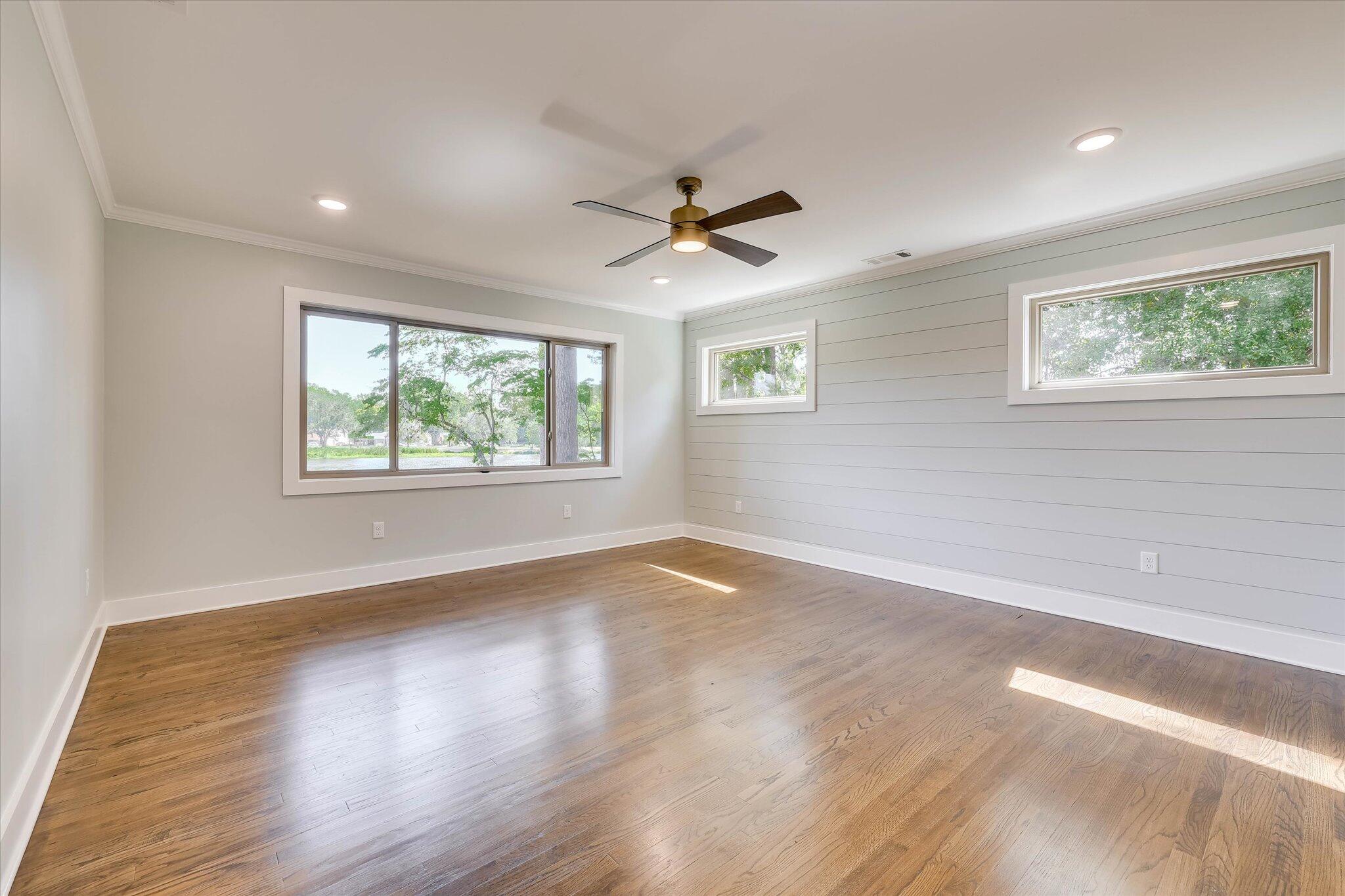 118 Lake Bluff Drive