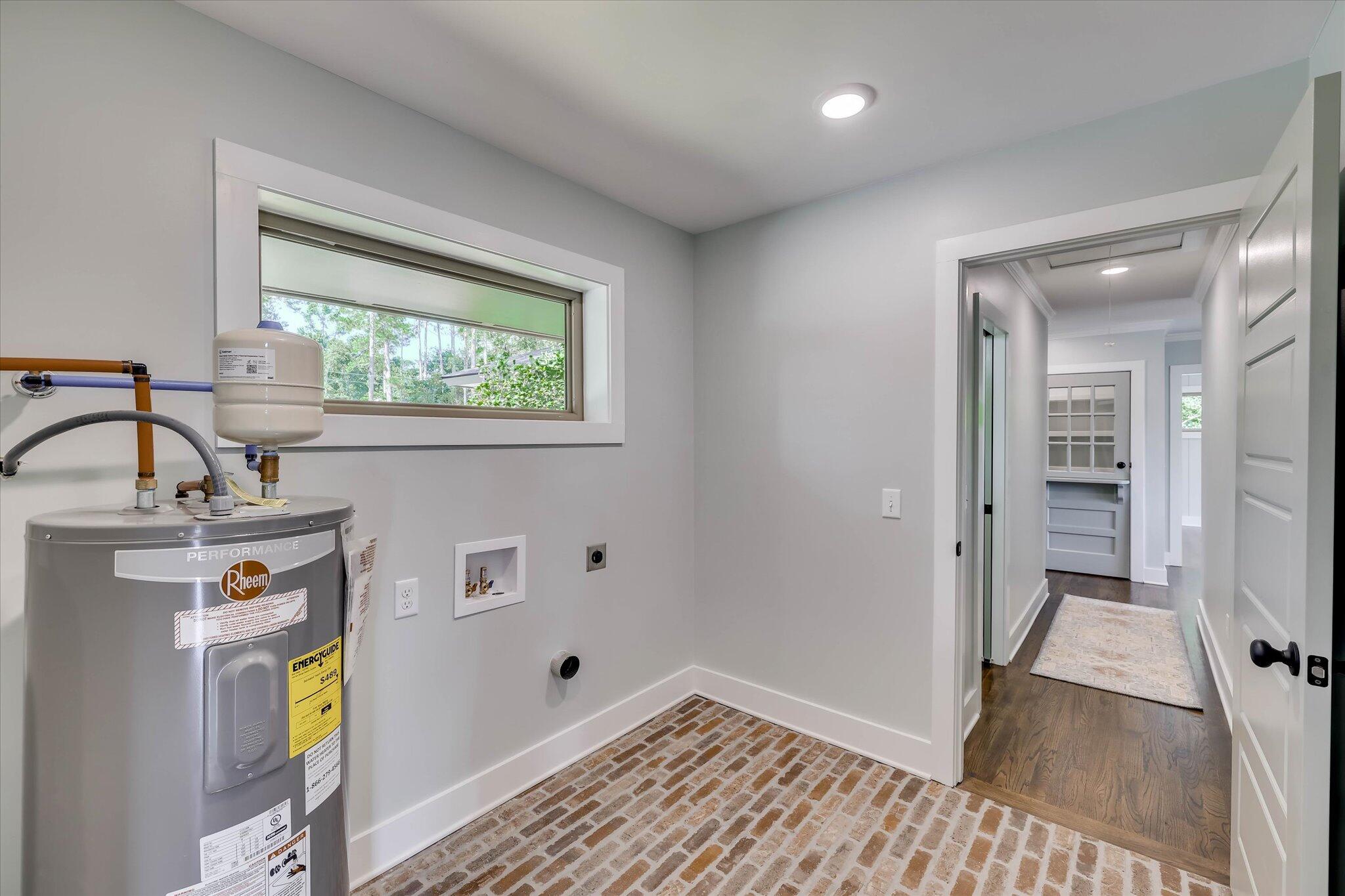 118 Lake Bluff Drive