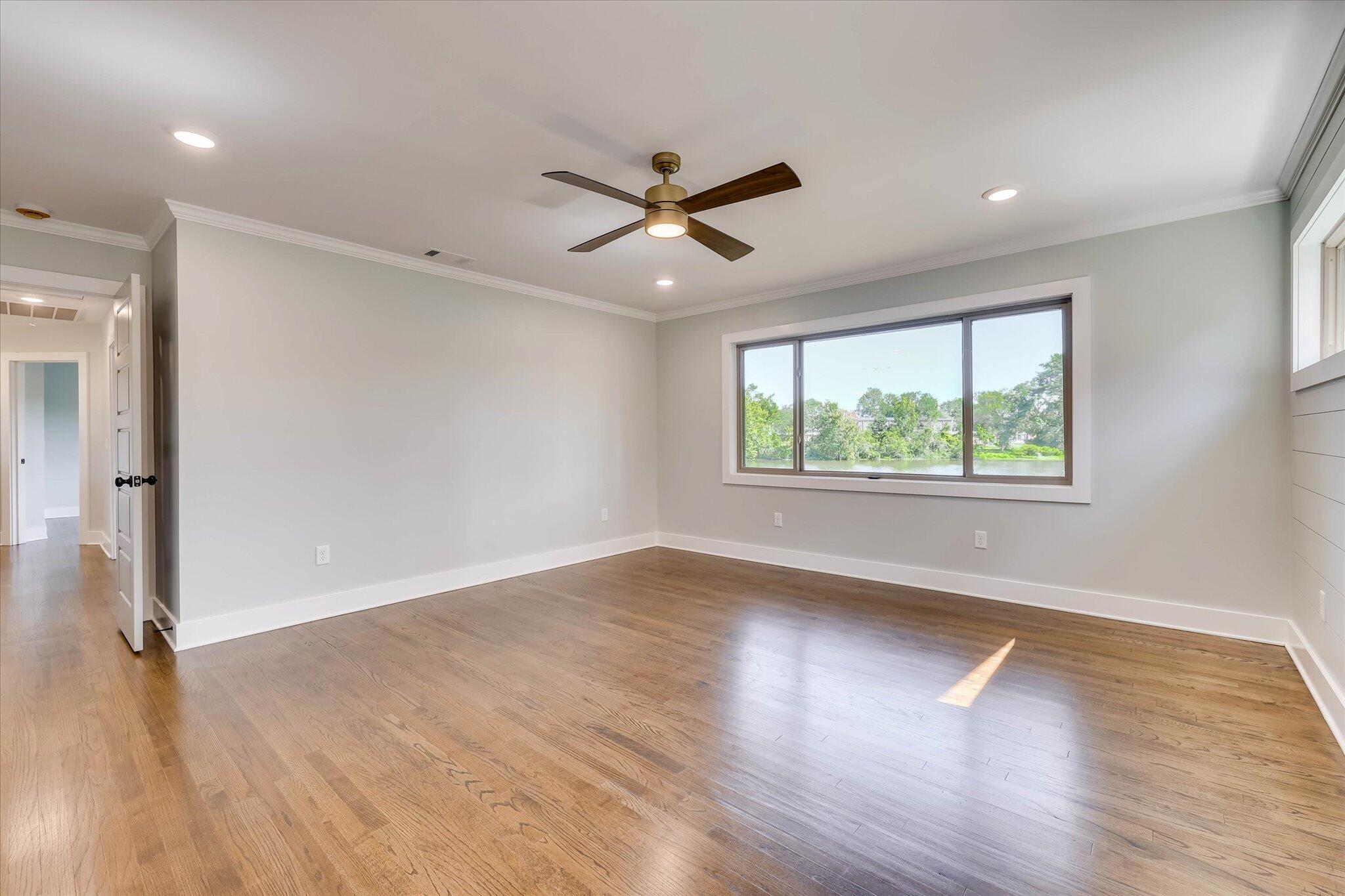 118 Lake Bluff Drive