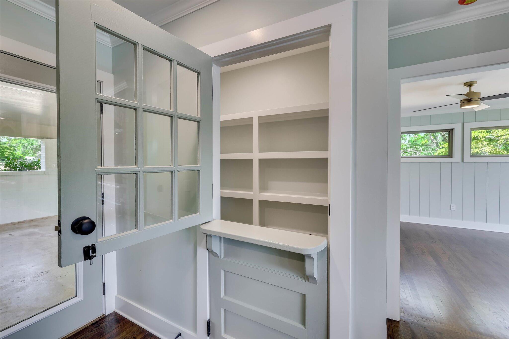 118 Lake Bluff Drive