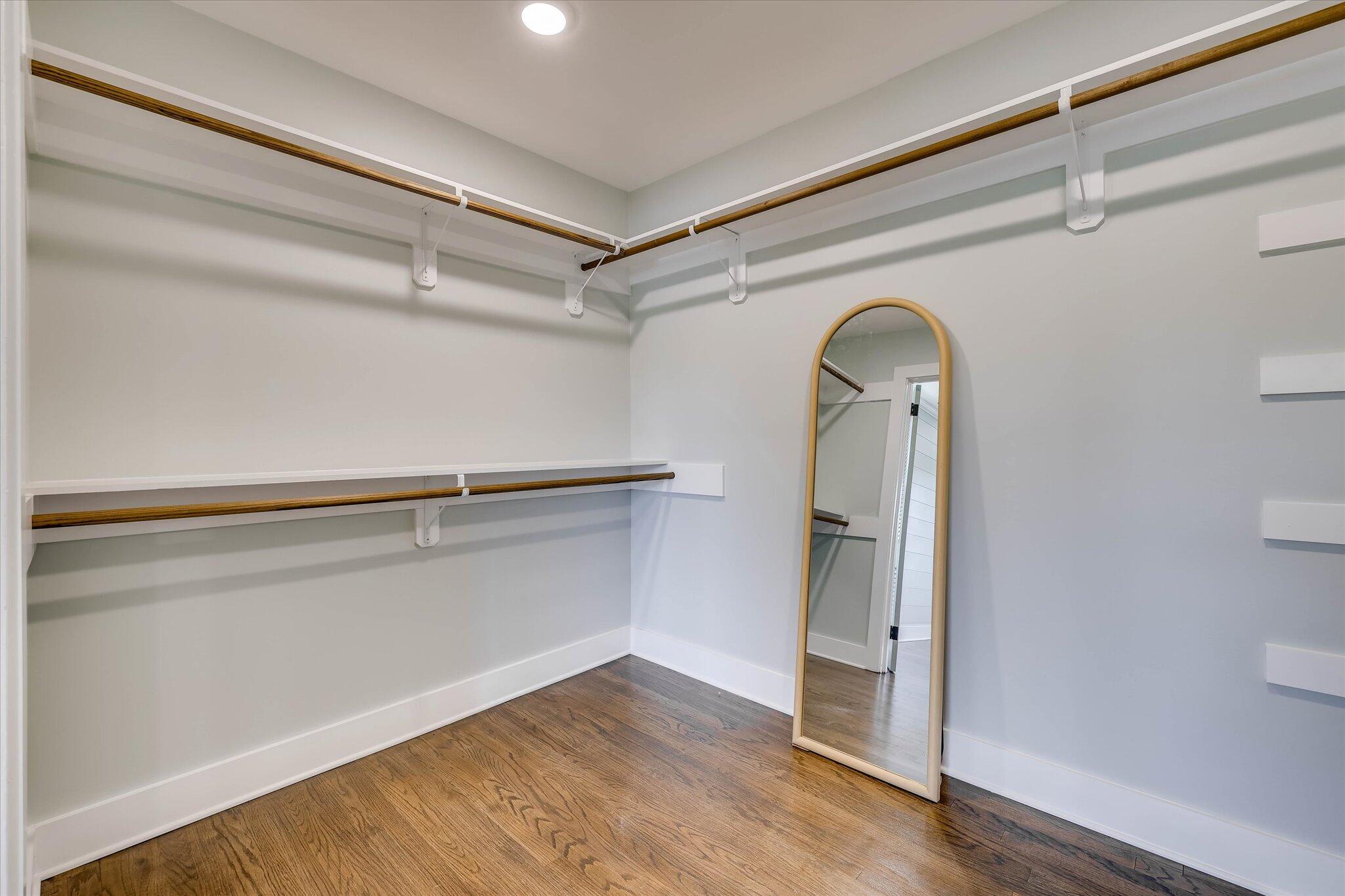 118 Lake Bluff Drive