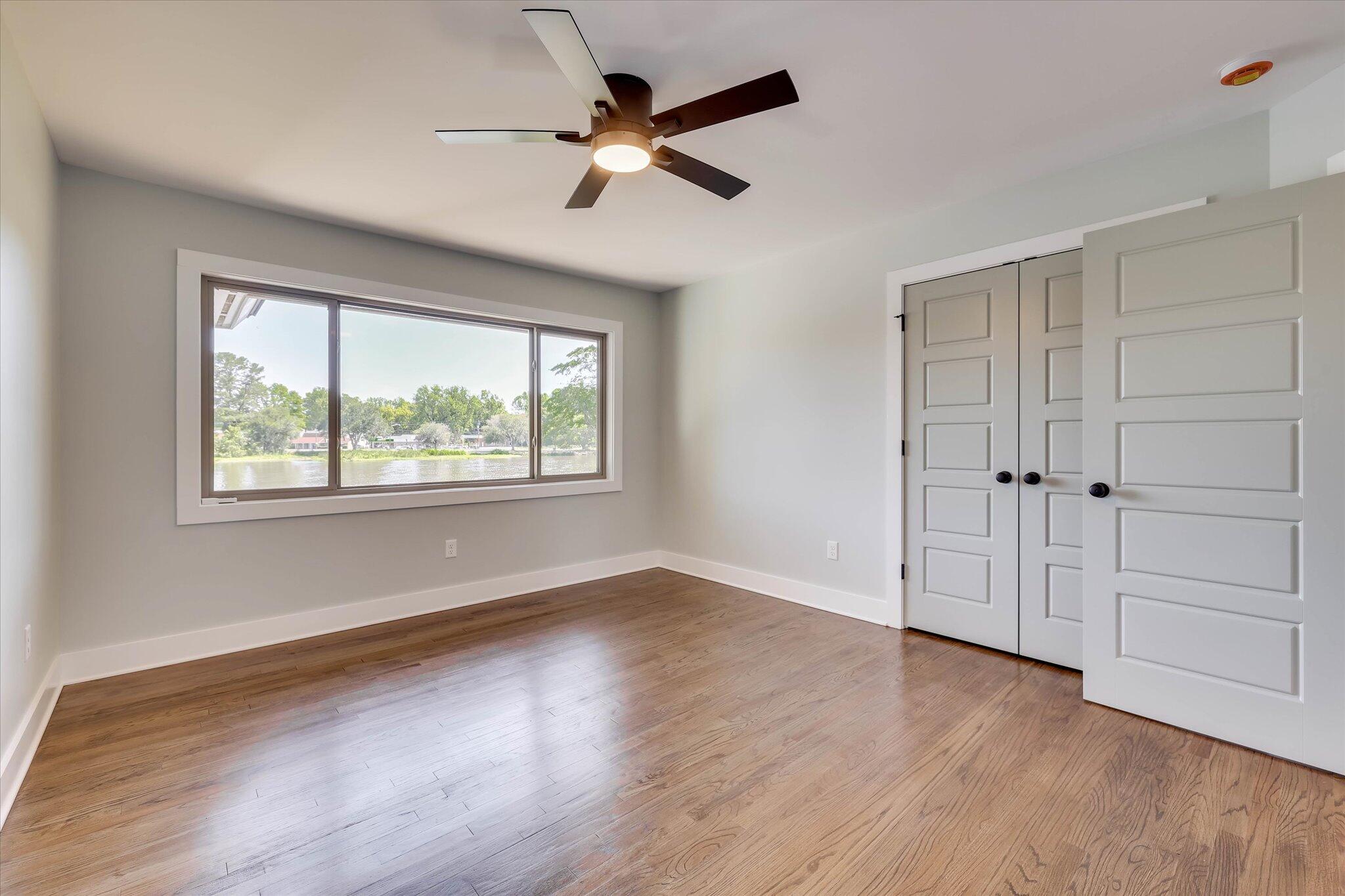 118 Lake Bluff Drive