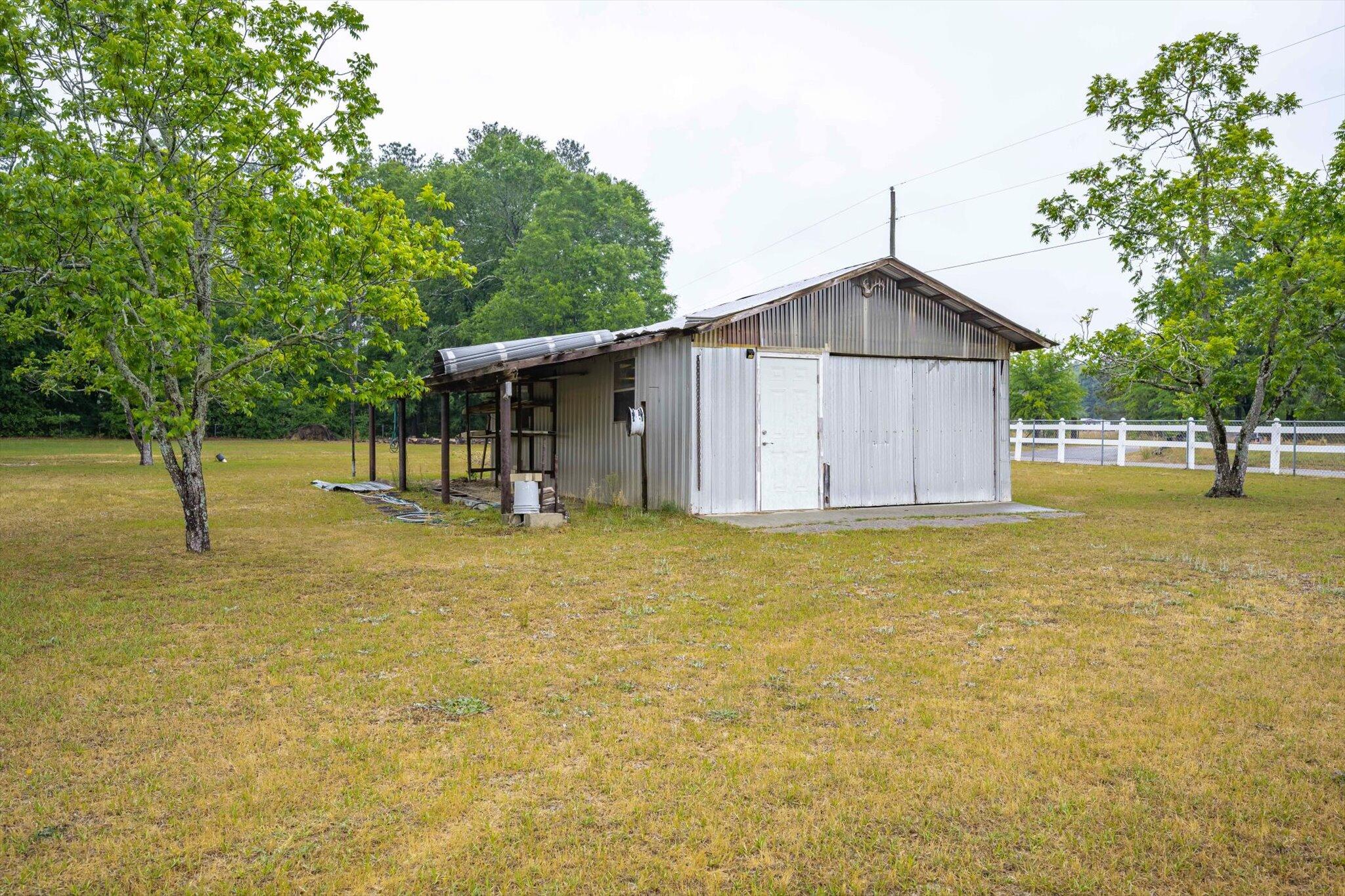 2001 Tracy Drive
