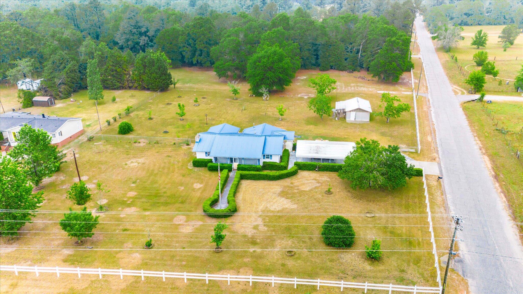 2001 Tracy Drive